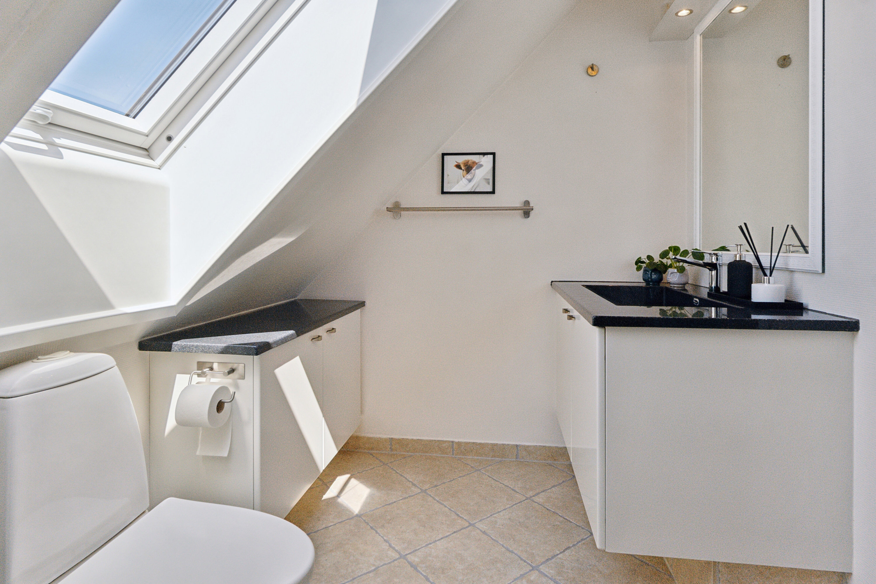 Fremhævet badeværelse billede i fuldskærmstilstand. Billede af Militærsvinget 16, 4700 Næstved