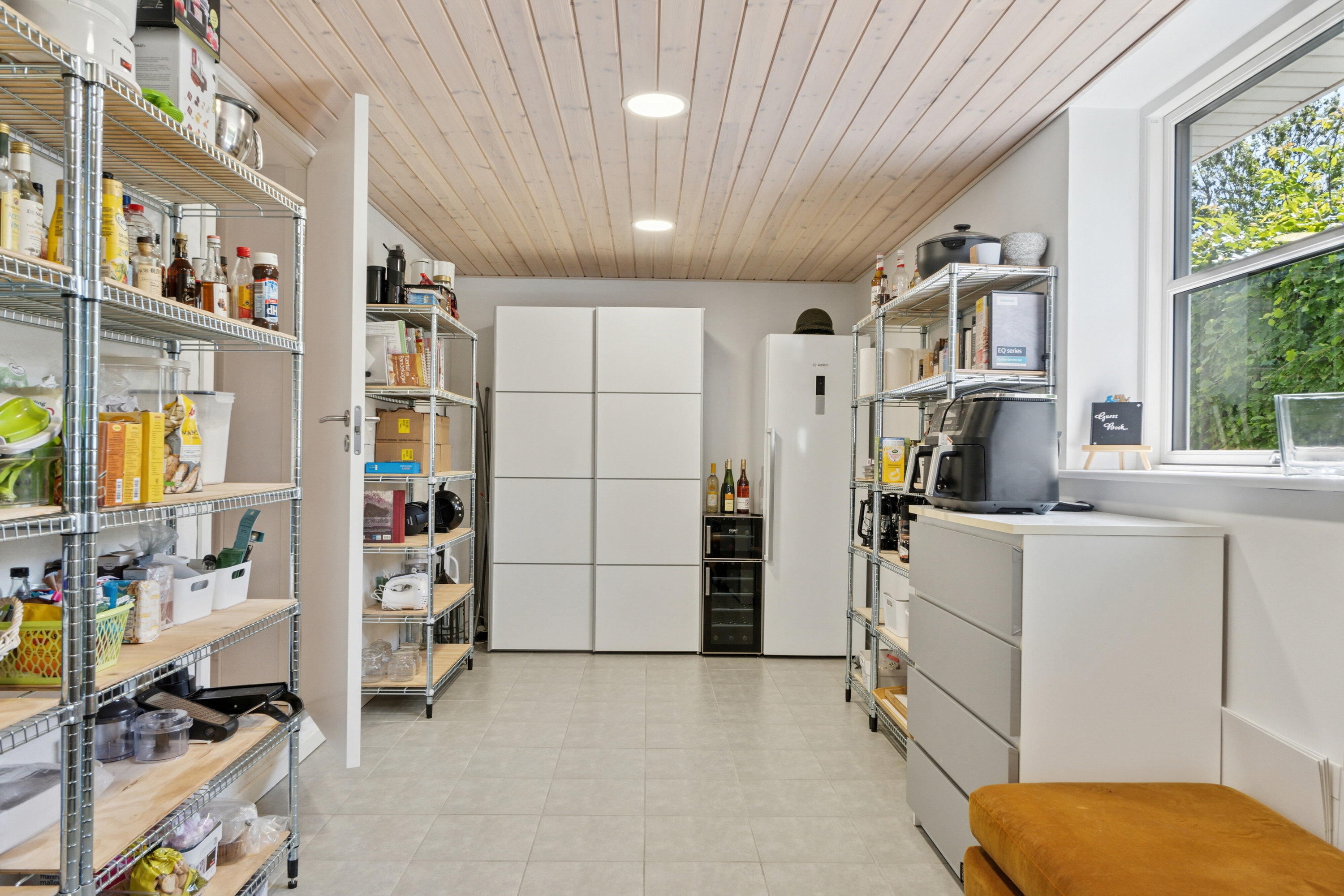 Fremhævet viktualierum billede i fuldskærmstilstand. Billede af Militærsvinget 16, 4700 Næstved