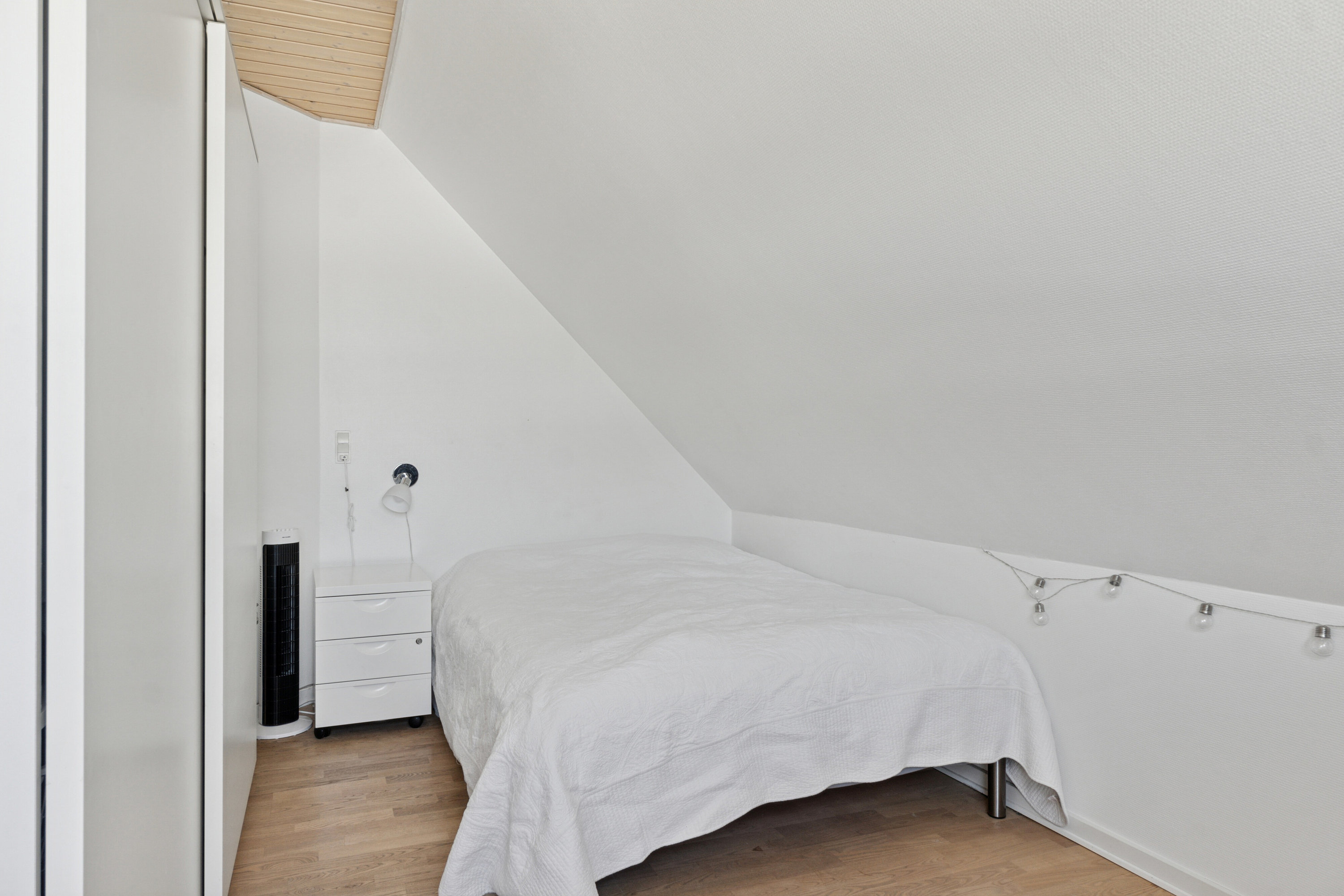 Fremhævet værelse billede i fuldskærmstilstand. Billede af Militærsvinget 16, 4700 Næstved