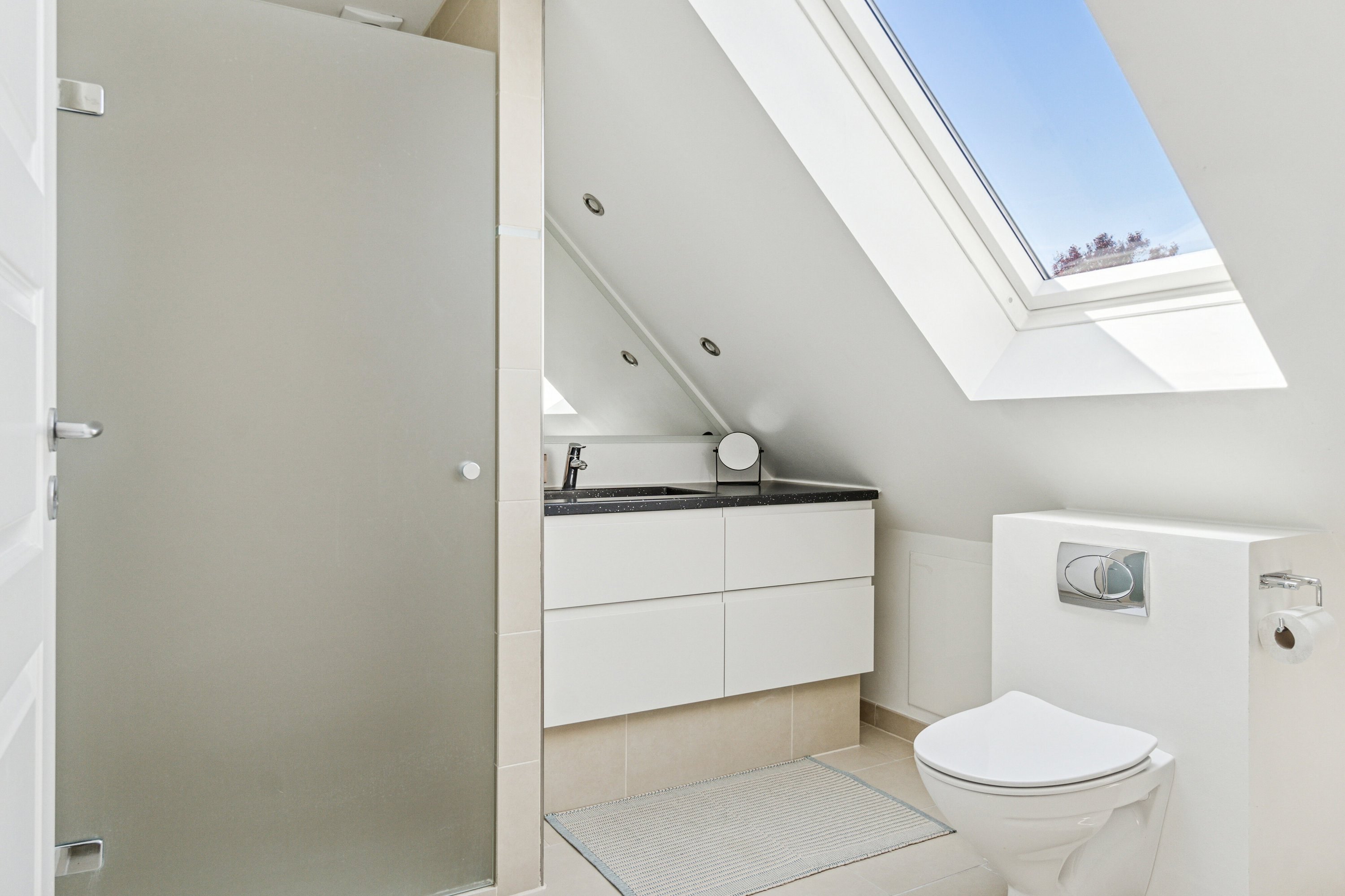 Fremhævet badeværelse billede i fuldskærmstilstand. Billede af Møllebakken 7, 4200 Slagelse