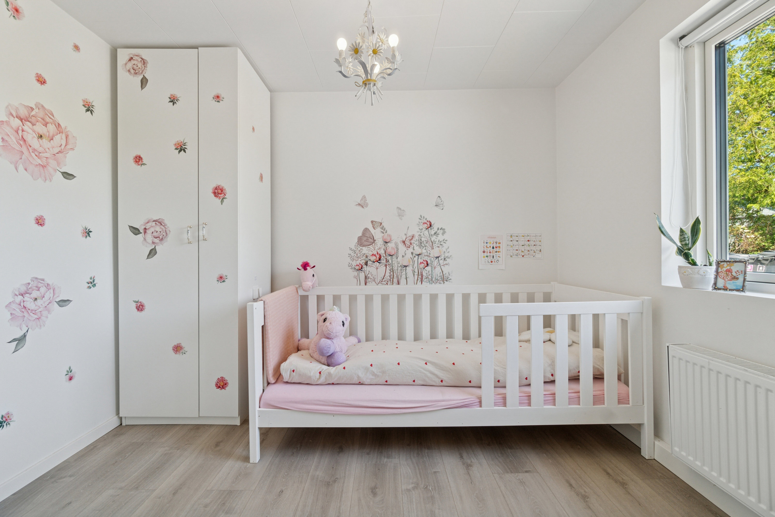 Fremhævet soveværelse billede i fuldskærmstilstand. Billede af Møllealle 7, Nyker, 3700 Rønne