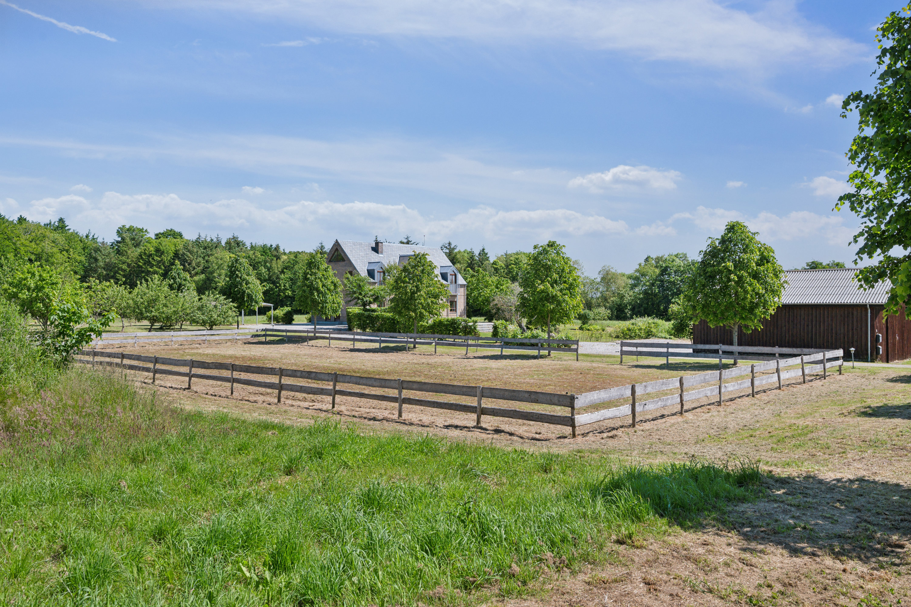 Fremhævet ejendom 1 billede i fuldskærmstilstand. Billede af Kaløvej 61, Eskerod, 8543 Hornslet