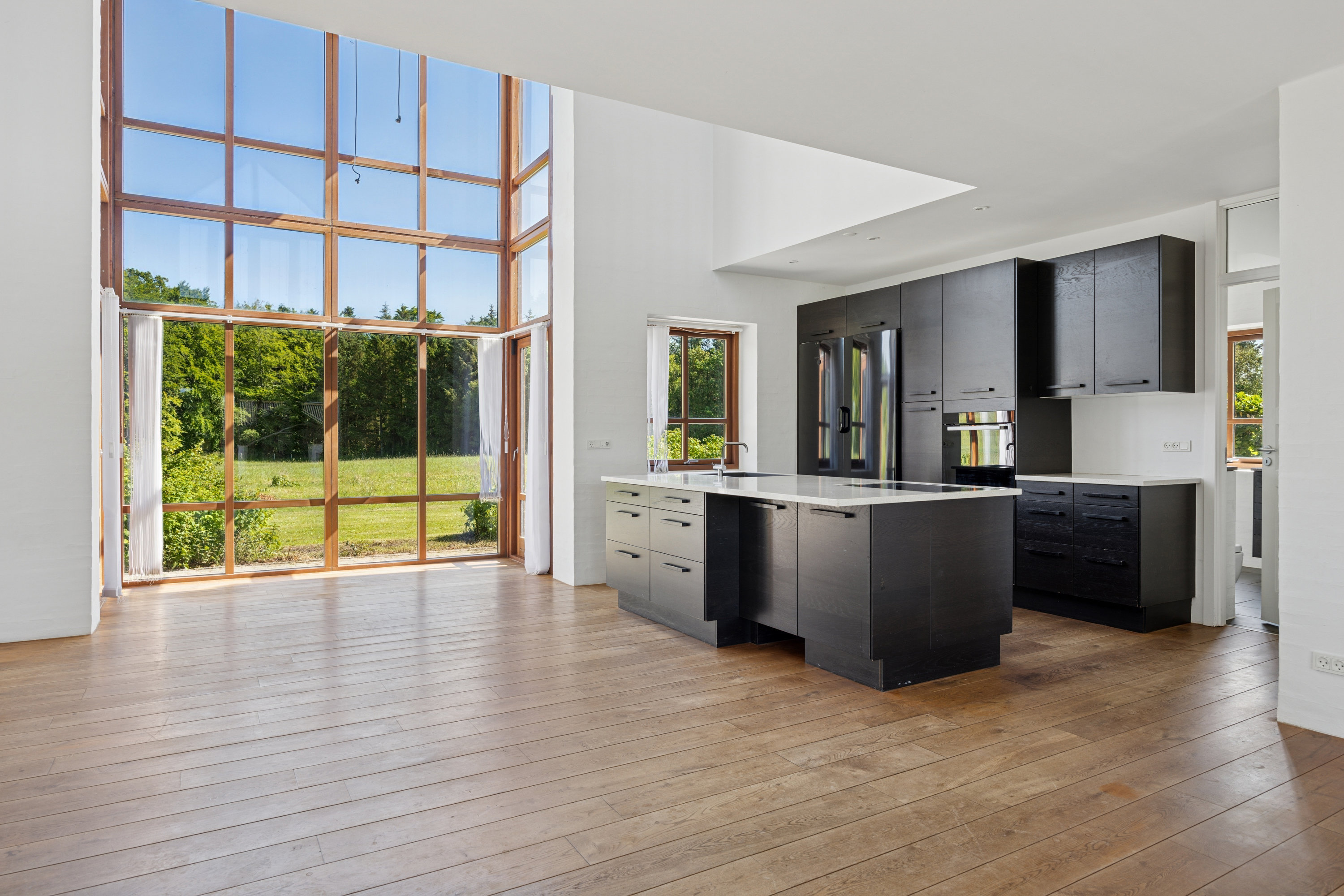 Fremhævet stue billede i fuldskærmstilstand. Billede af Kaløvej 61, Eskerod, 8543 Hornslet