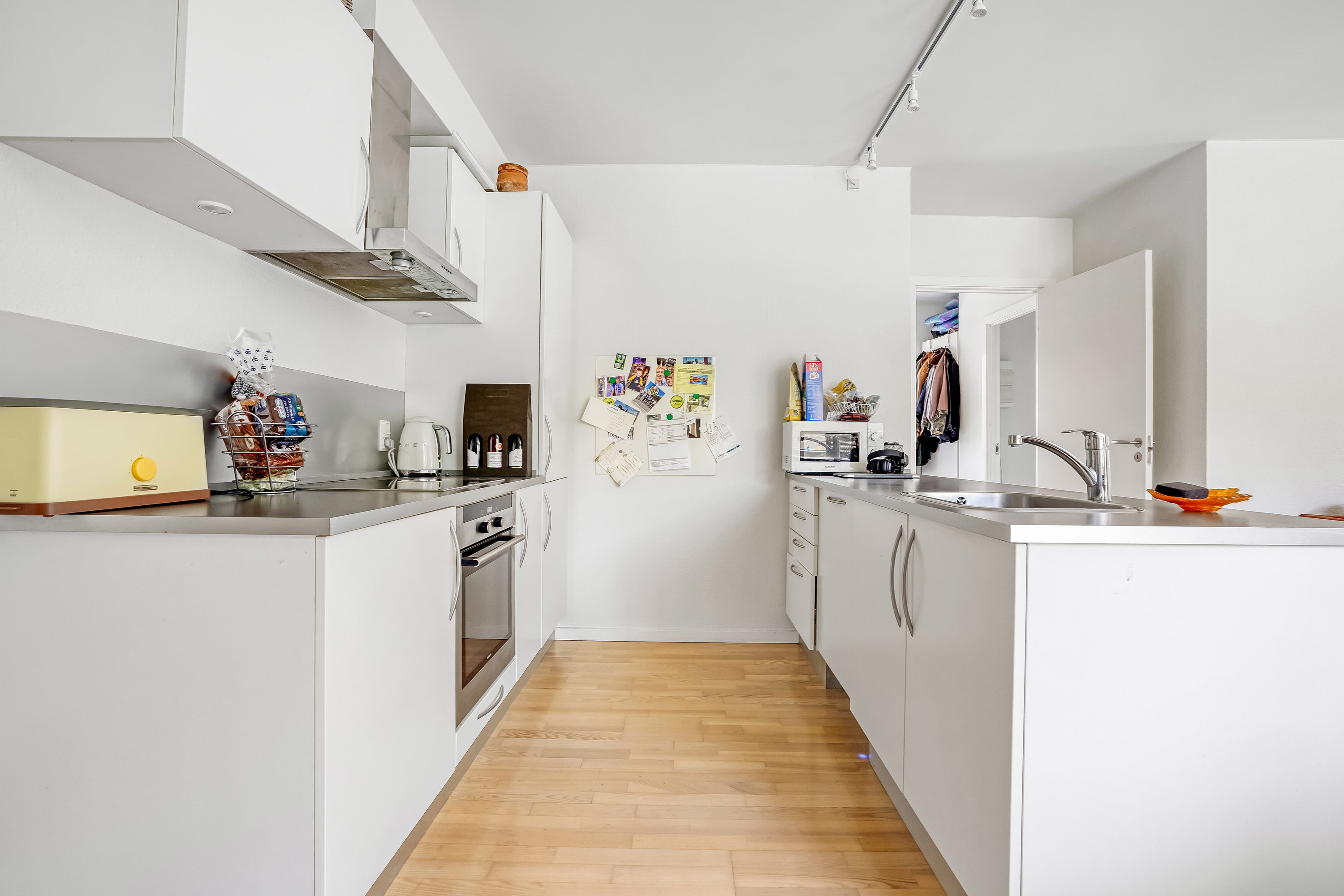 Fremhævet køkken billede i fuldskærmstilstand. Billede af Ørstedsgade 9, 1. 1., 5000 Odense C