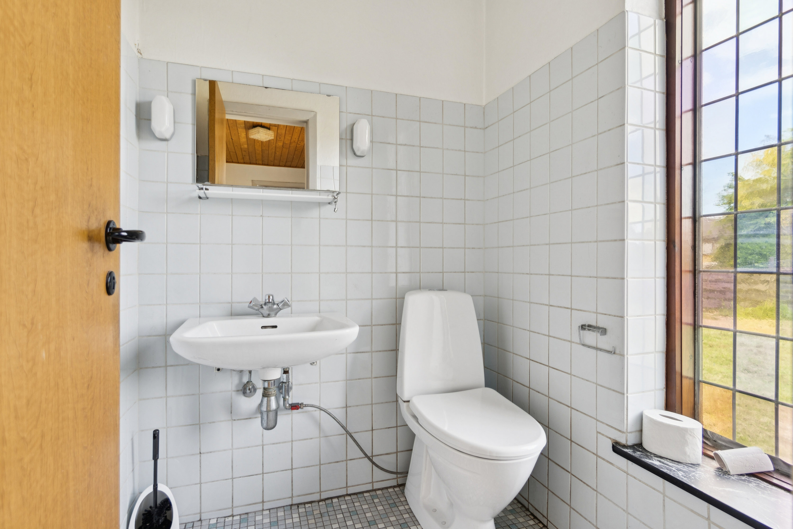 Fremhævet toilet billede i fuldskærmstilstand. Billede af Æblevej 8, 7741 Frøstrup