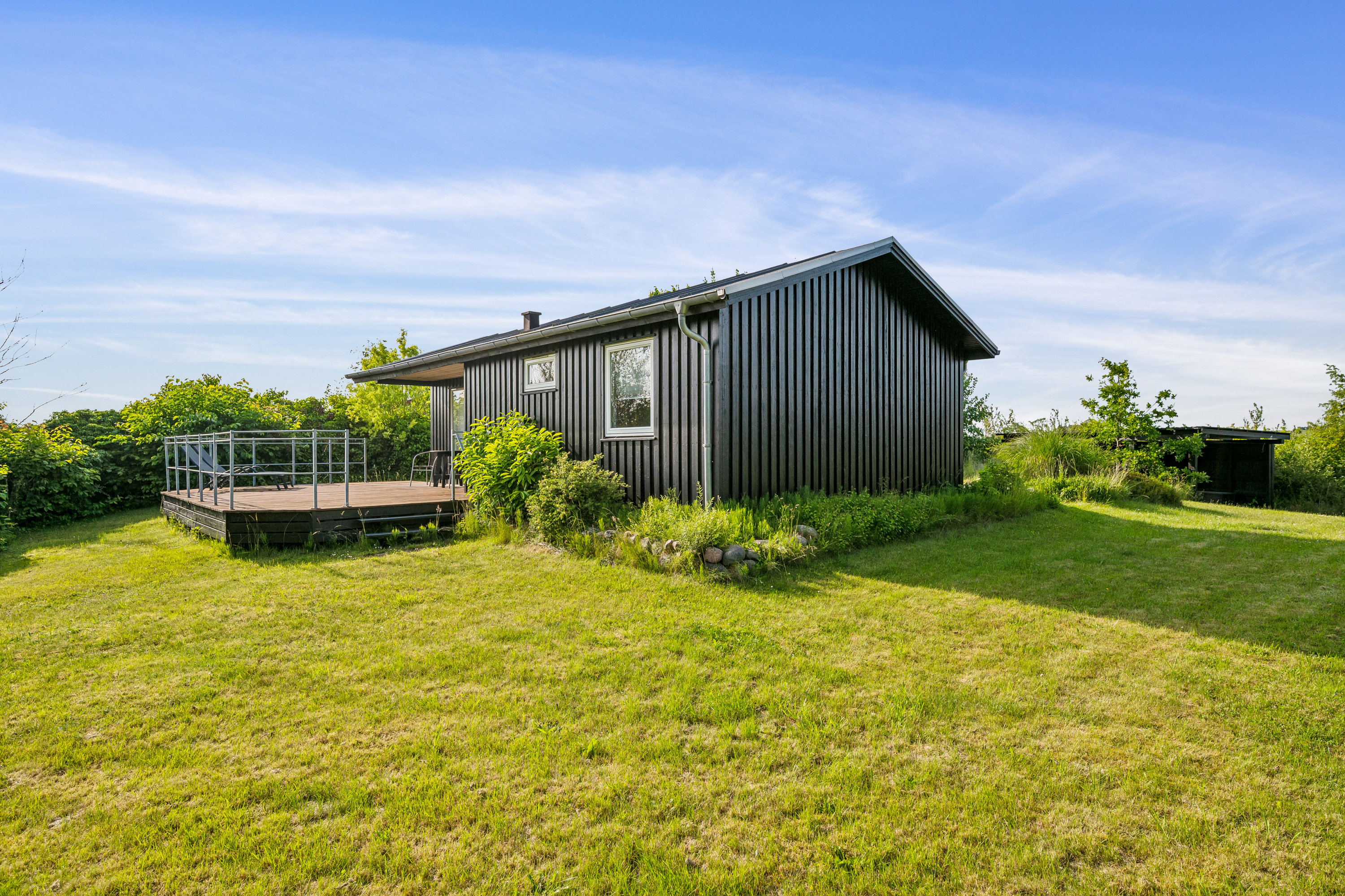 Fremhævet have billede i fuldskærmstilstand. Billede af Strands Havvej 12, Begtrup Vig, 8420 Knebel