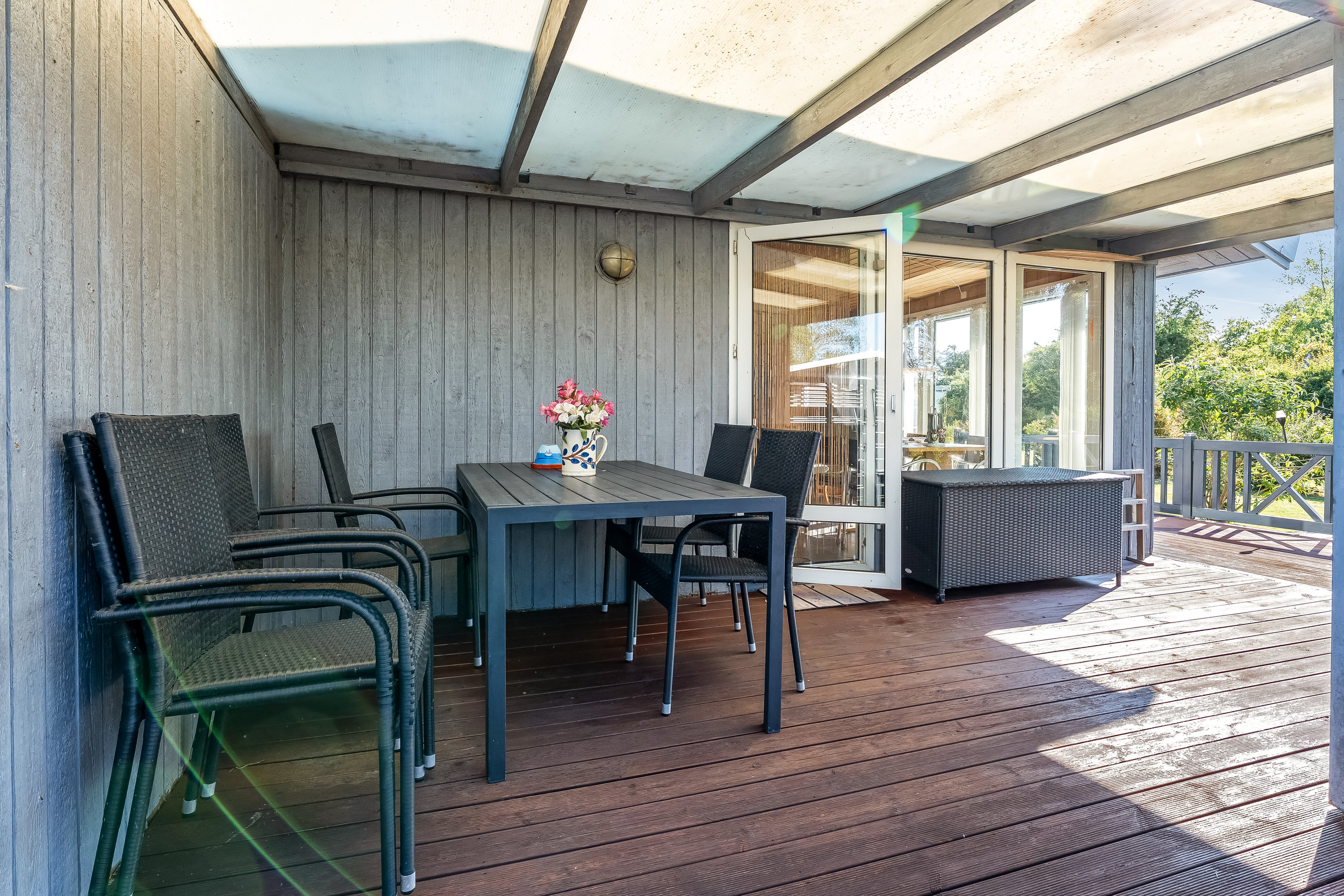 Fremhævet terrasse billede i fuldskærmstilstand. Billede af Lyngvej 12, 4945 Femø