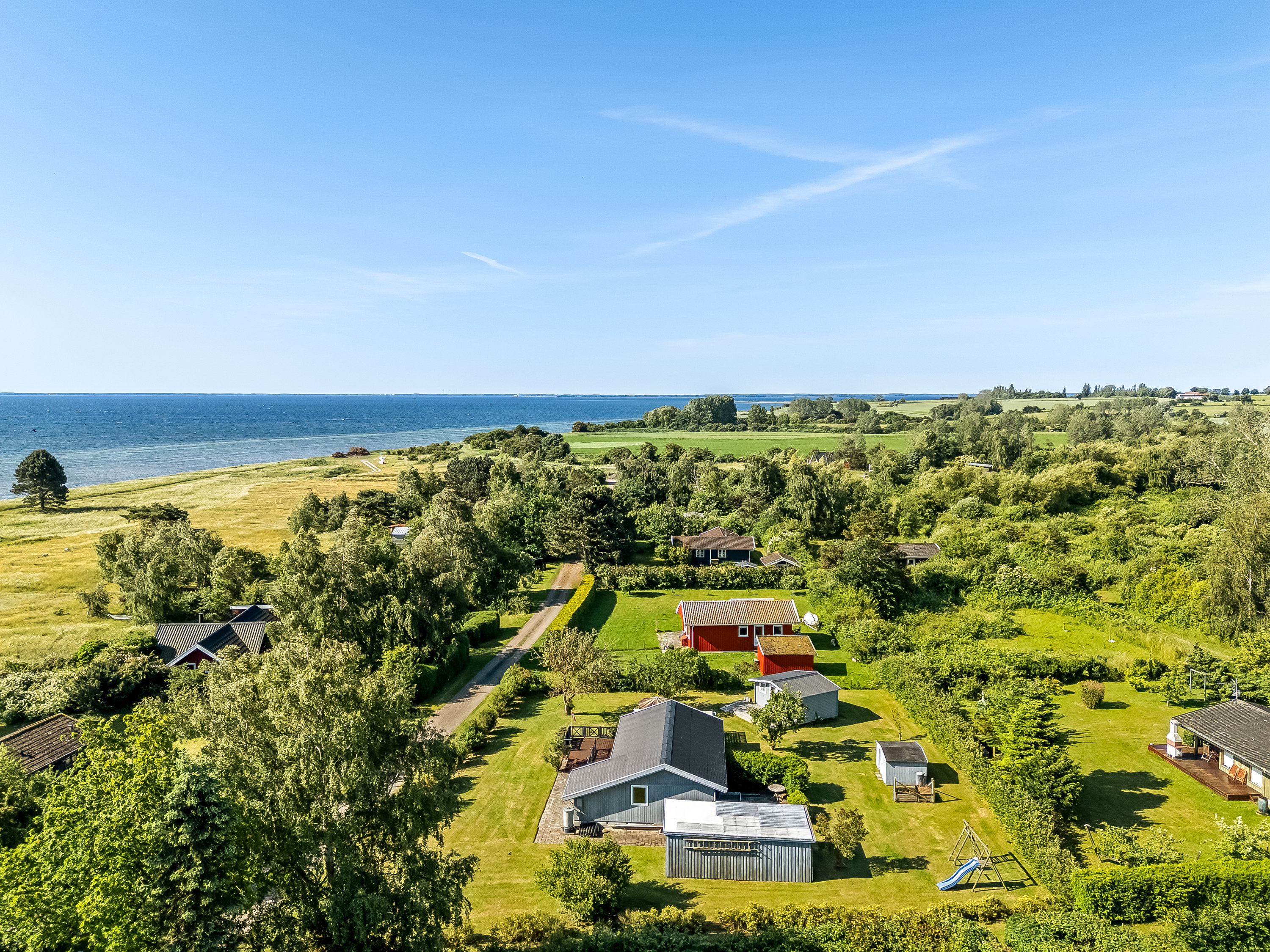 Fremhævet luftfoto billede i fuldskærmstilstand. Billede af Lyngvej 12, 4945 Femø