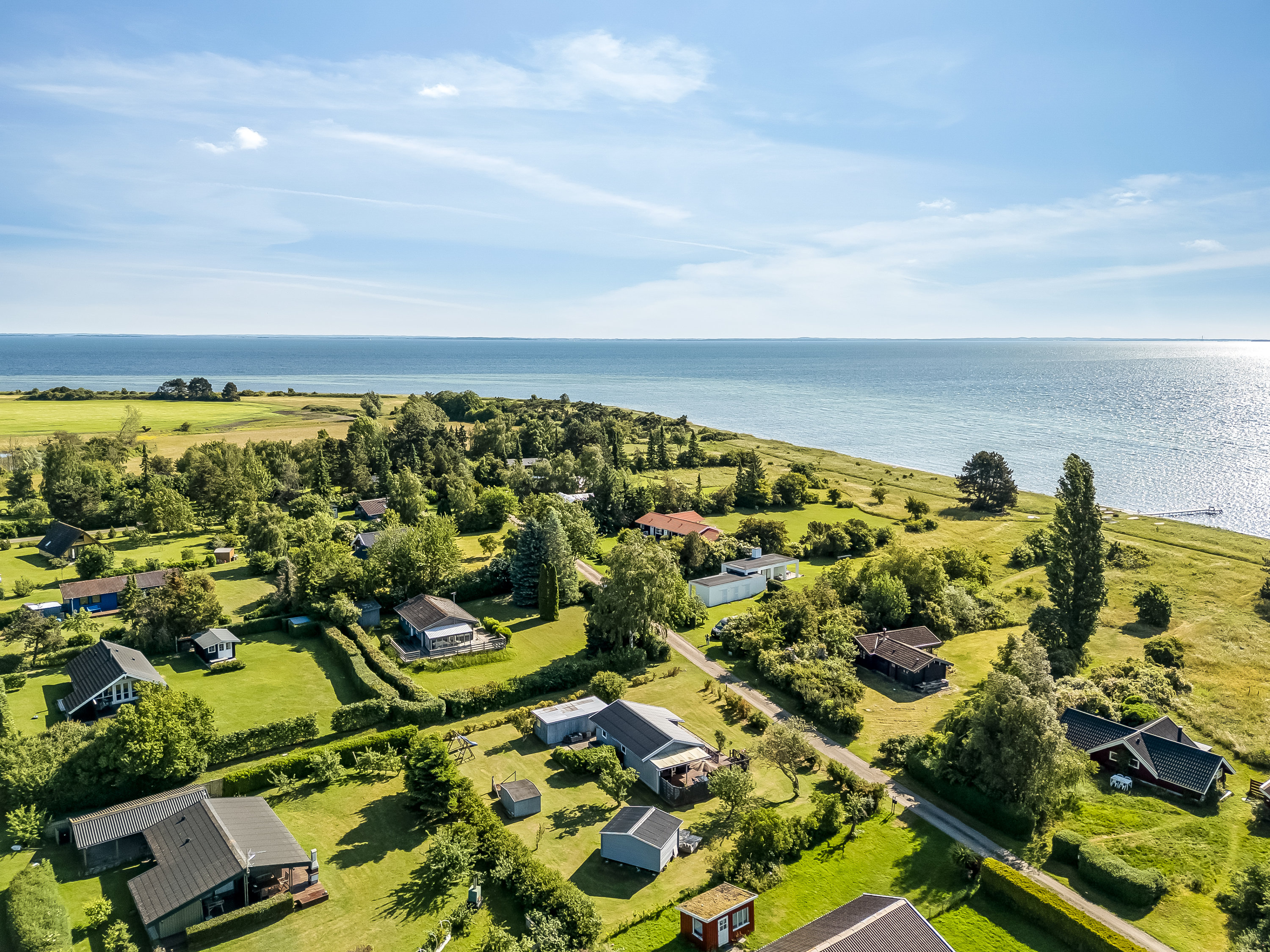 Fremhævet luftfoto billede i fuldskærmstilstand. Billede af Lyngvej 12, 4945 Femø