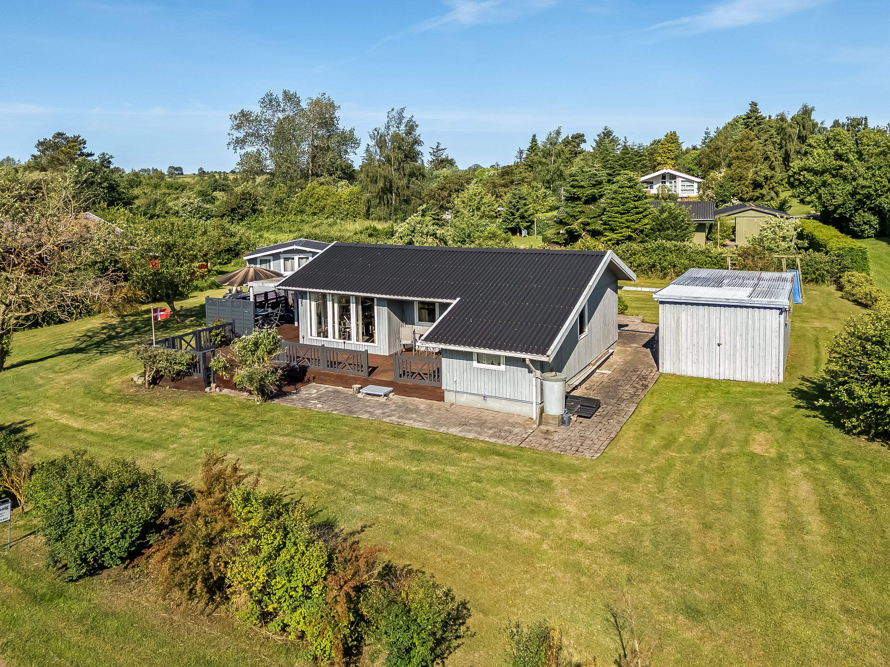 Fremhævet luftfoto billede i fuldskærmstilstand. Billede af Lyngvej 12, 4945 Femø