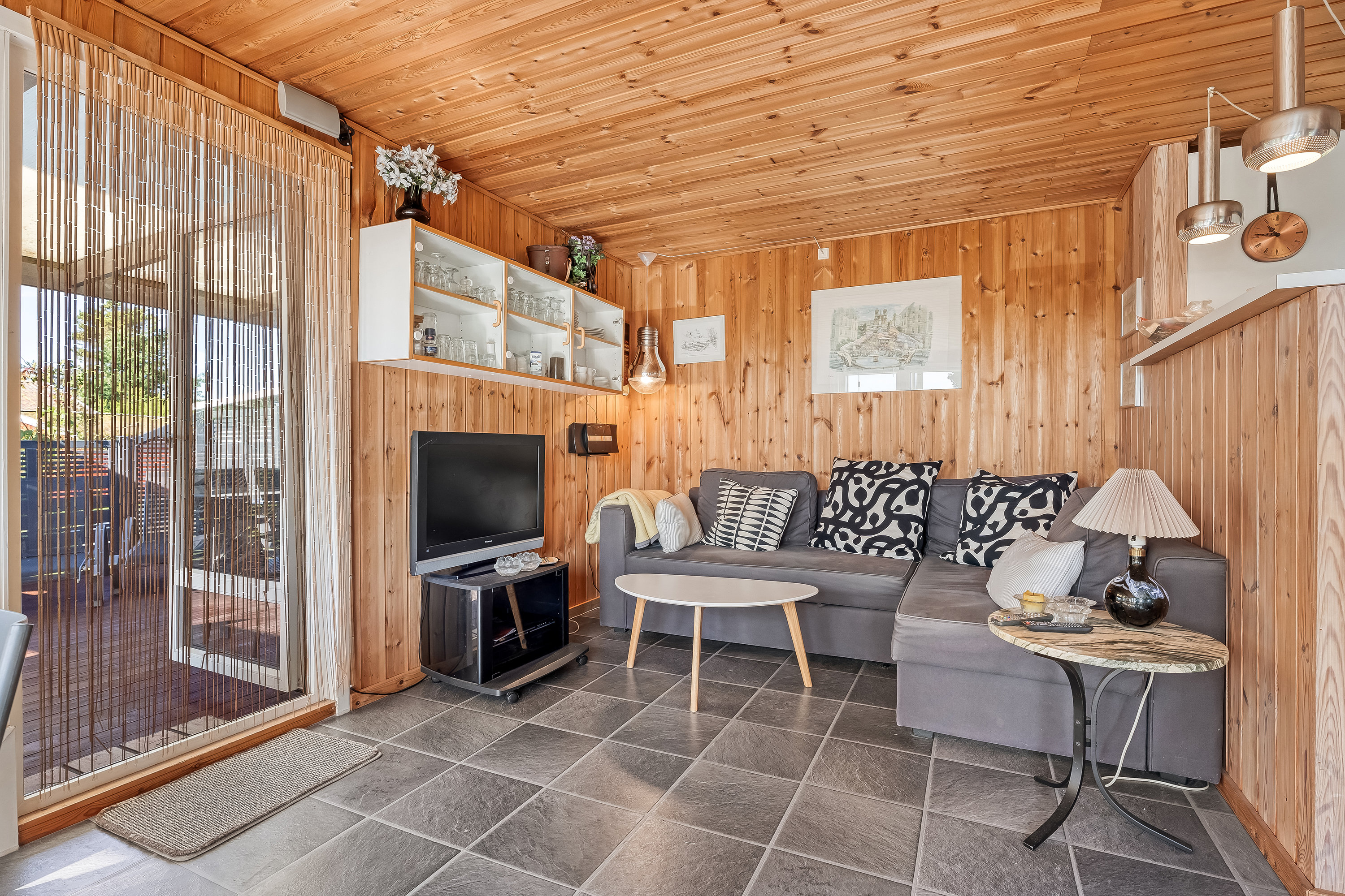 Fremhævet stue billede i fuldskærmstilstand. Billede af Lyngvej 12, 4945 Femø