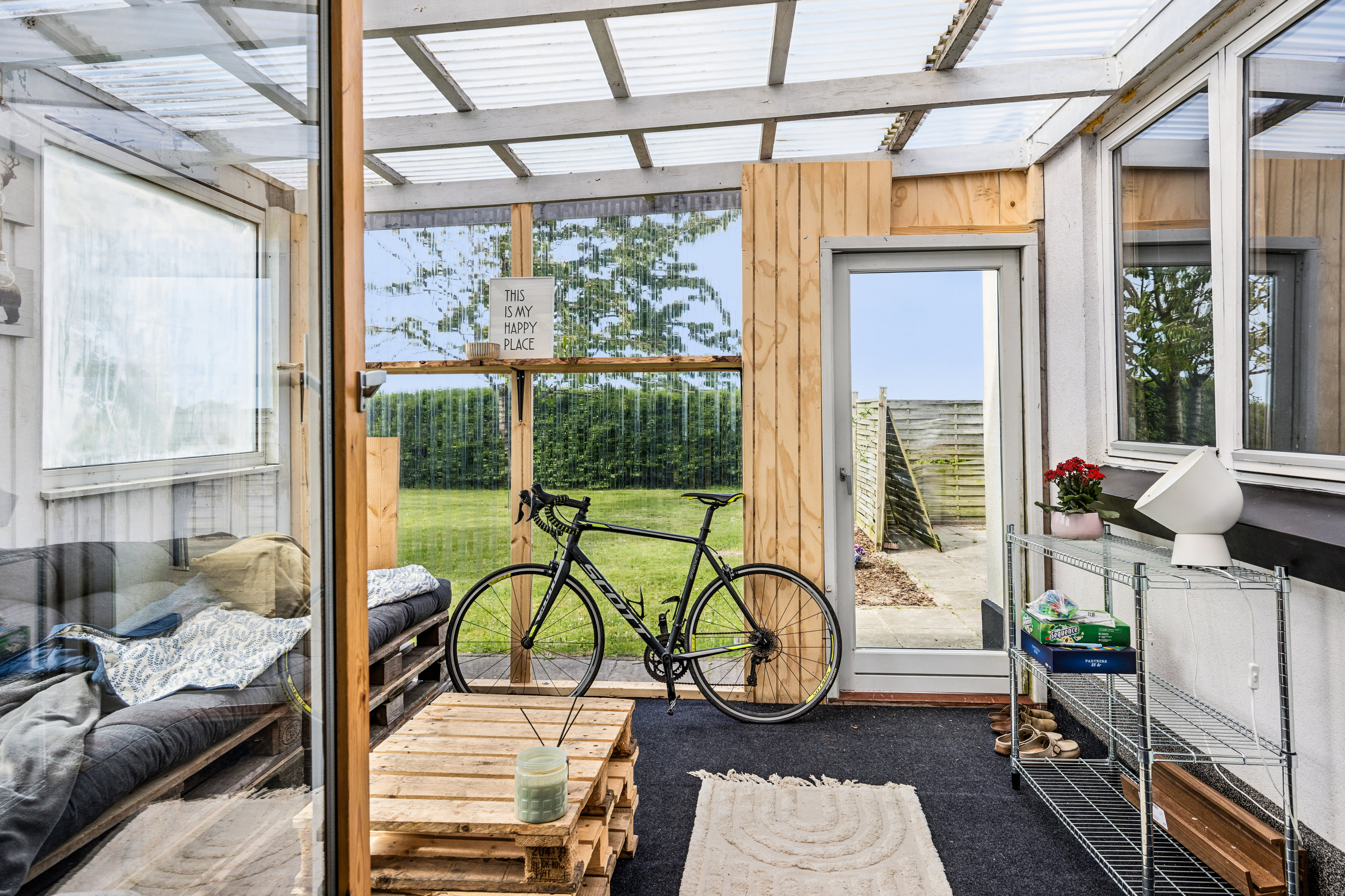 Fremhævet terrasse billede i fuldskærmstilstand. Billede af Nr Økse Engvej 30, Arentsminde, 9460 Brovst