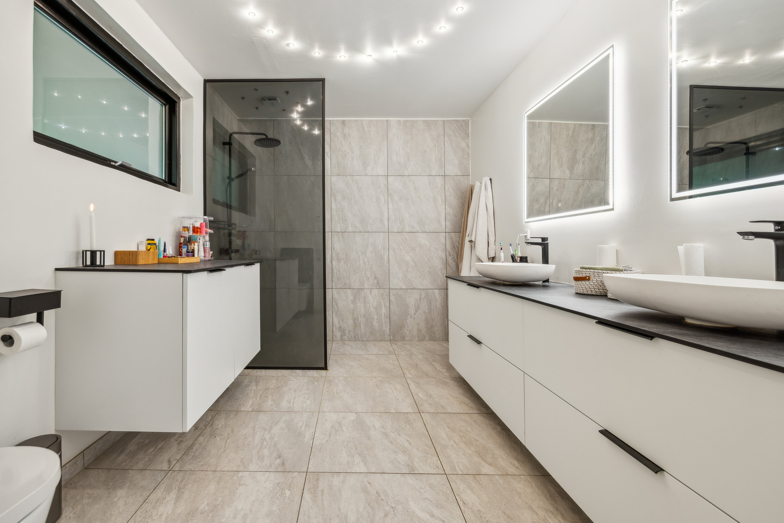 Fremhævet køkken billede i fuldskærmstilstand. Billede af Solsortvej 11, Frydendal , 9000 Aalborg