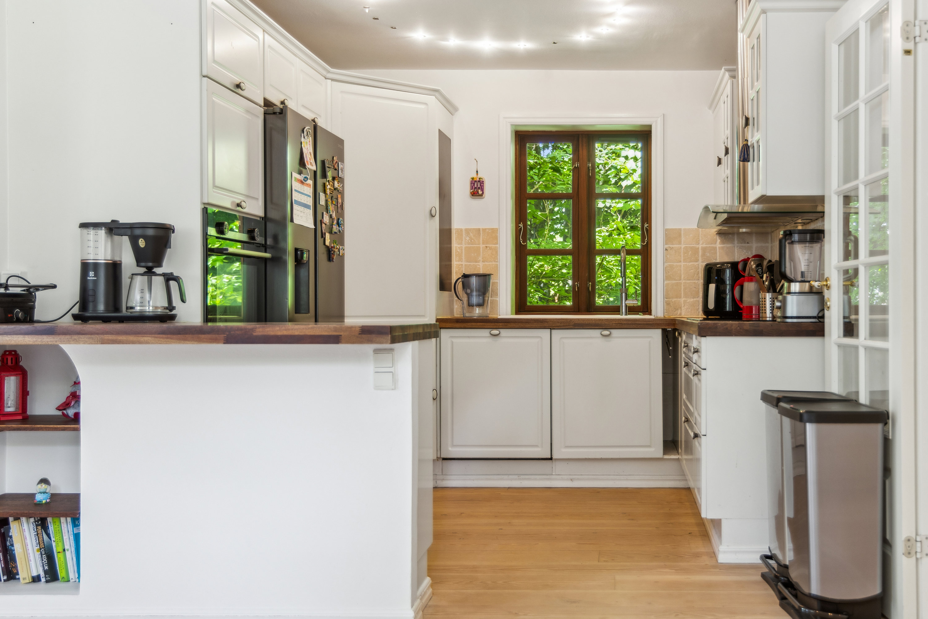 Fremhævet køkken billede i fuldskærmstilstand. Billede af Solsortvej 11, Frydendal , 9000 Aalborg