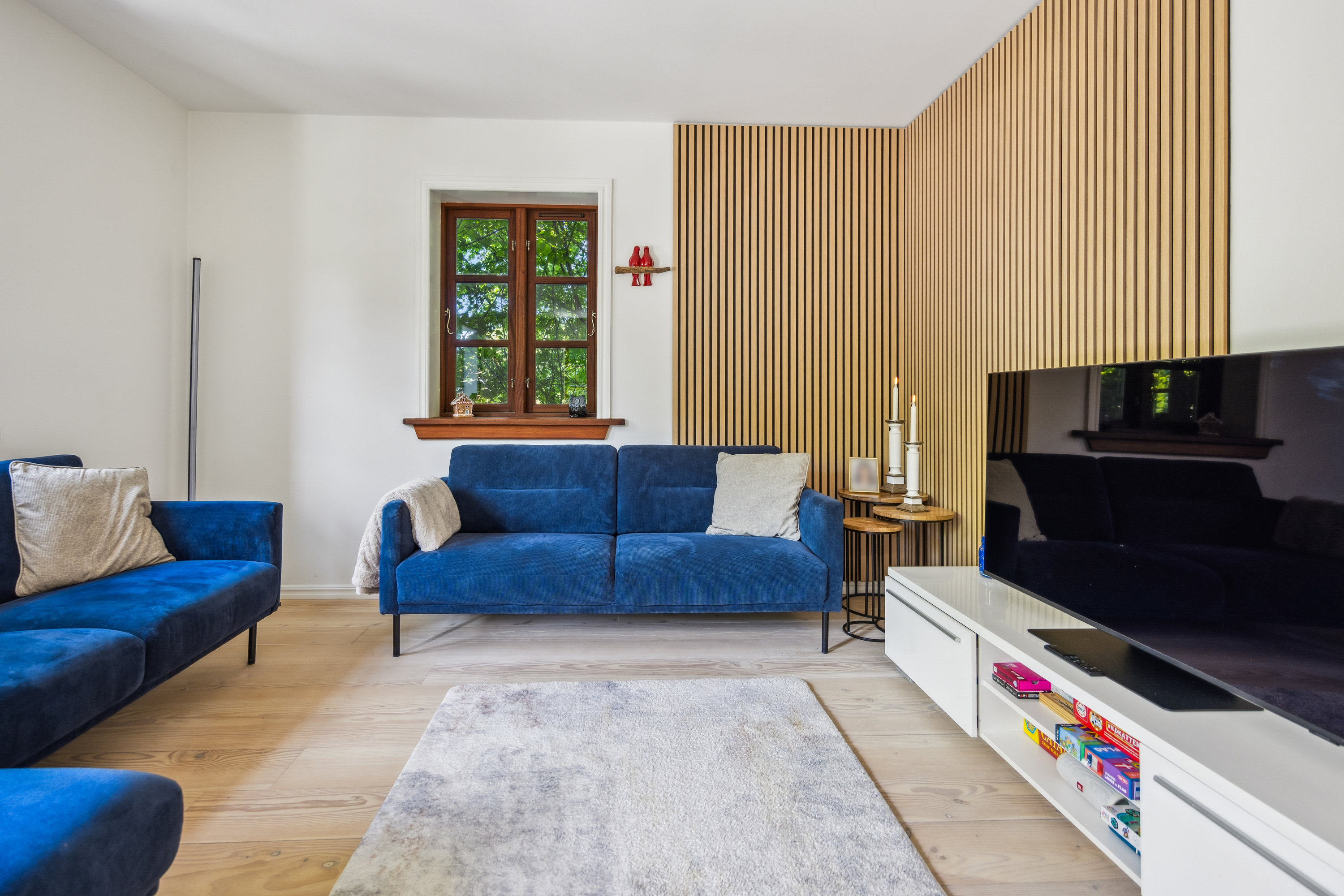 Fremhævet stue billede i fuldskærmstilstand. Billede af Solsortvej 11, Frydendal , 9000 Aalborg