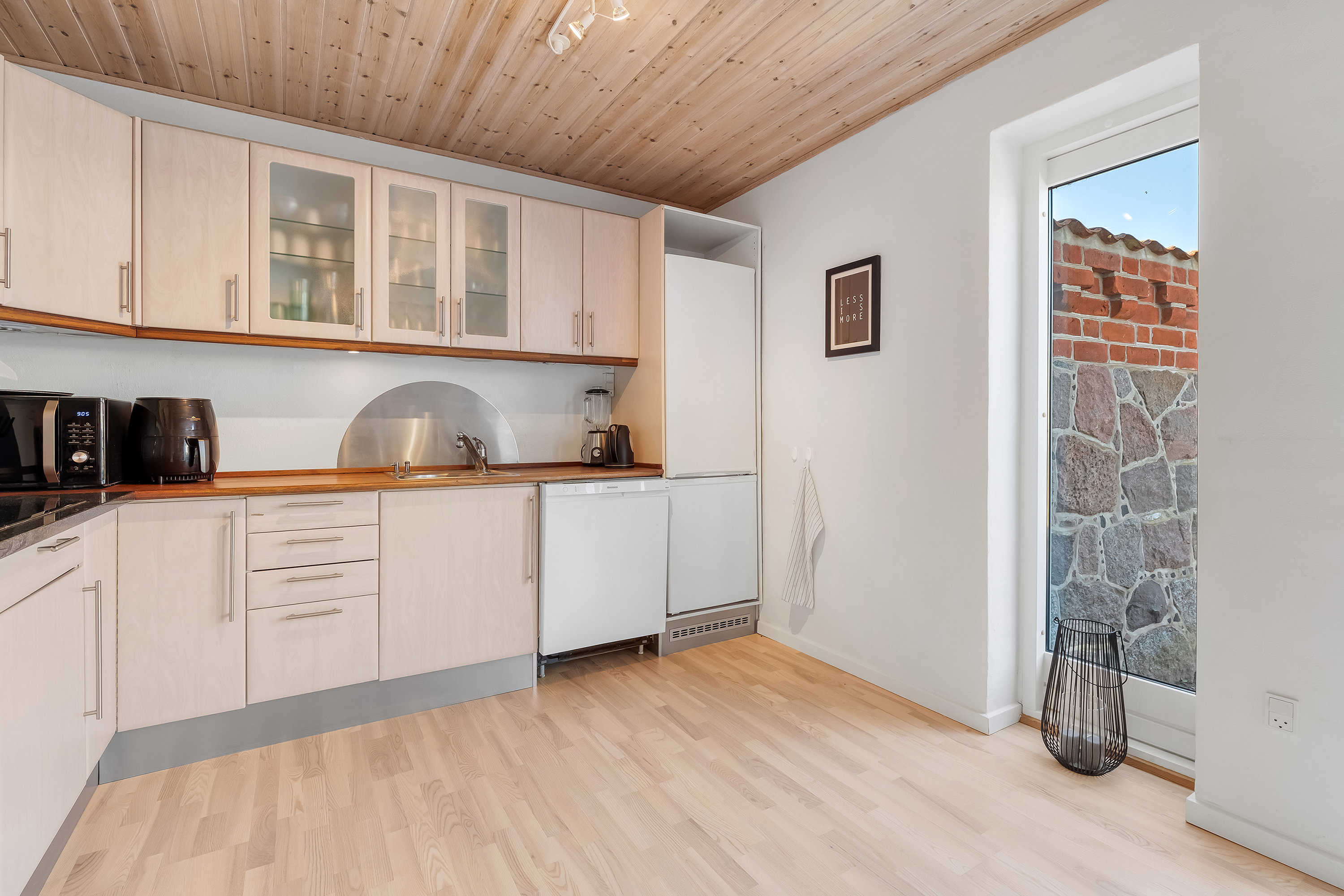 Fremhævet køkken billede i fuldskærmstilstand. Billede af Kongensgade 15H, 3550 Slangerup