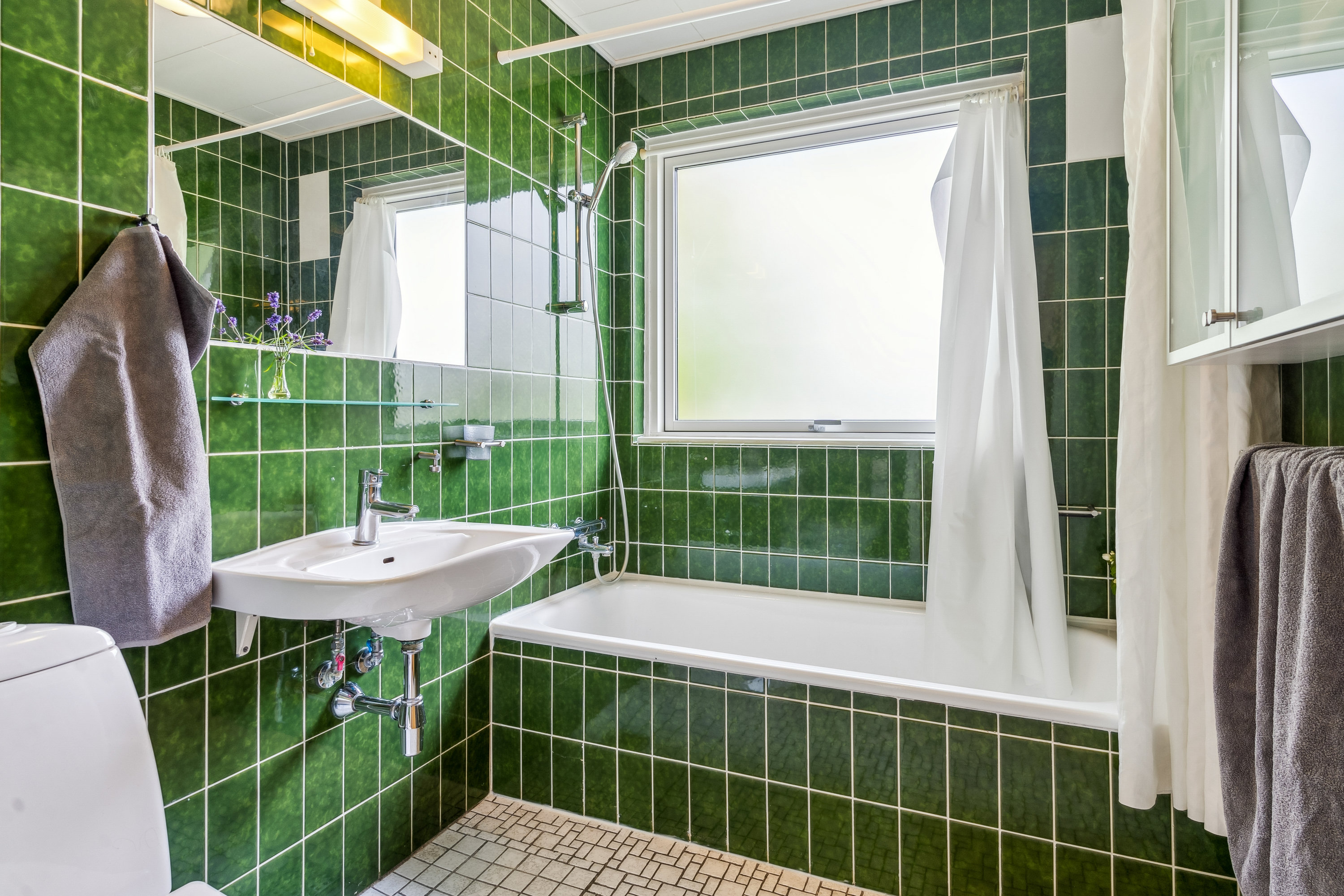 Fremhævet badeværelse billede i fuldskærmstilstand. Billede af Kippingevej 10, 2730 Herlev