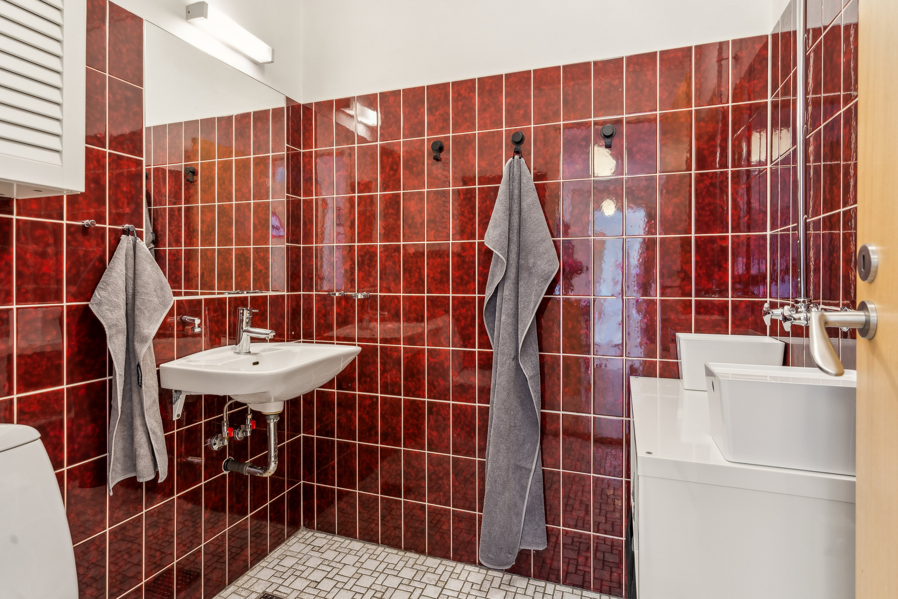 Fremhævet badeværelse billede i fuldskærmstilstand. Billede af Kippingevej 10, 2730 Herlev