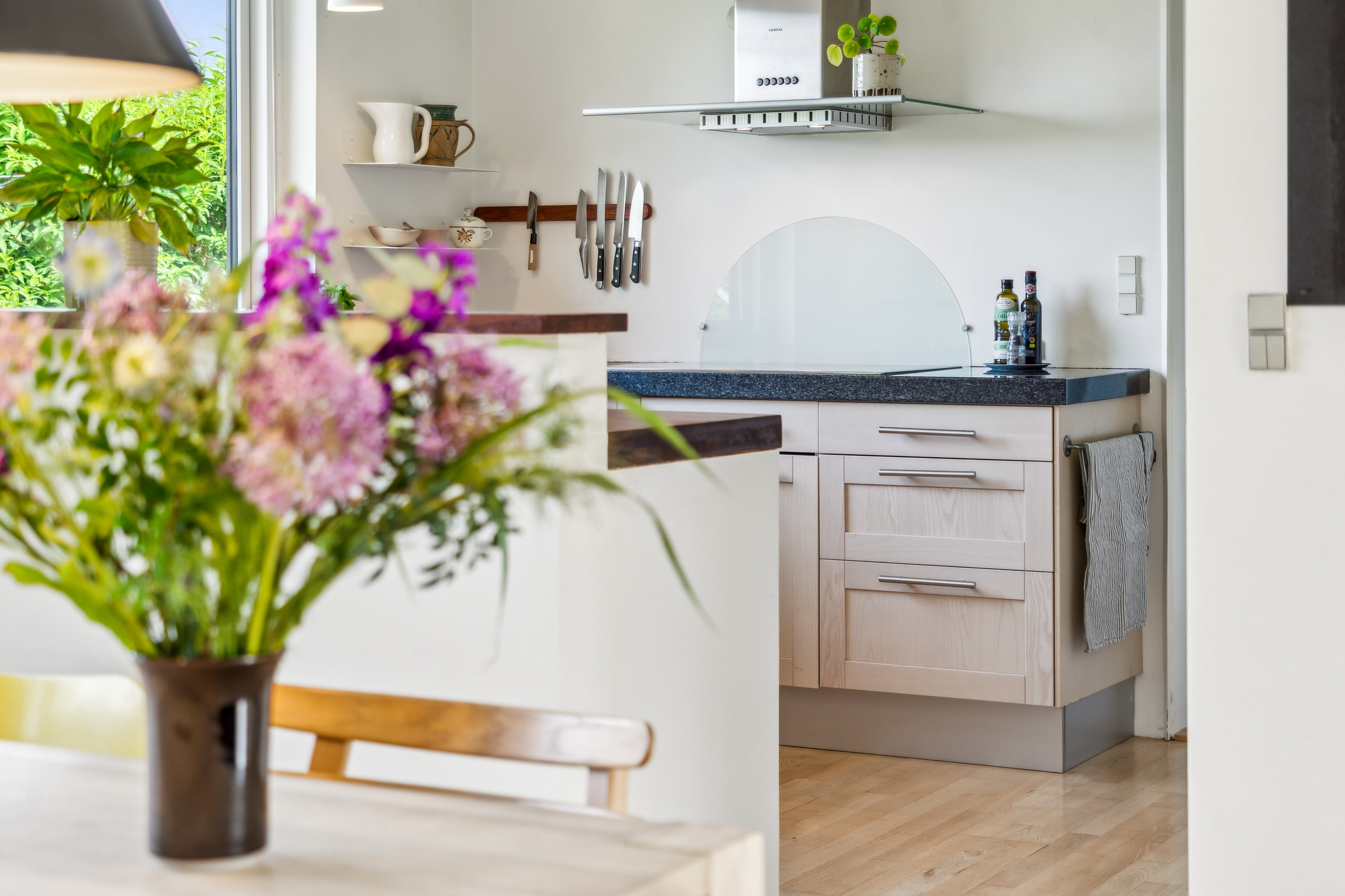 Fremhævet køkken billede i fuldskærmstilstand. Billede af Kippingevej 10, 2730 Herlev