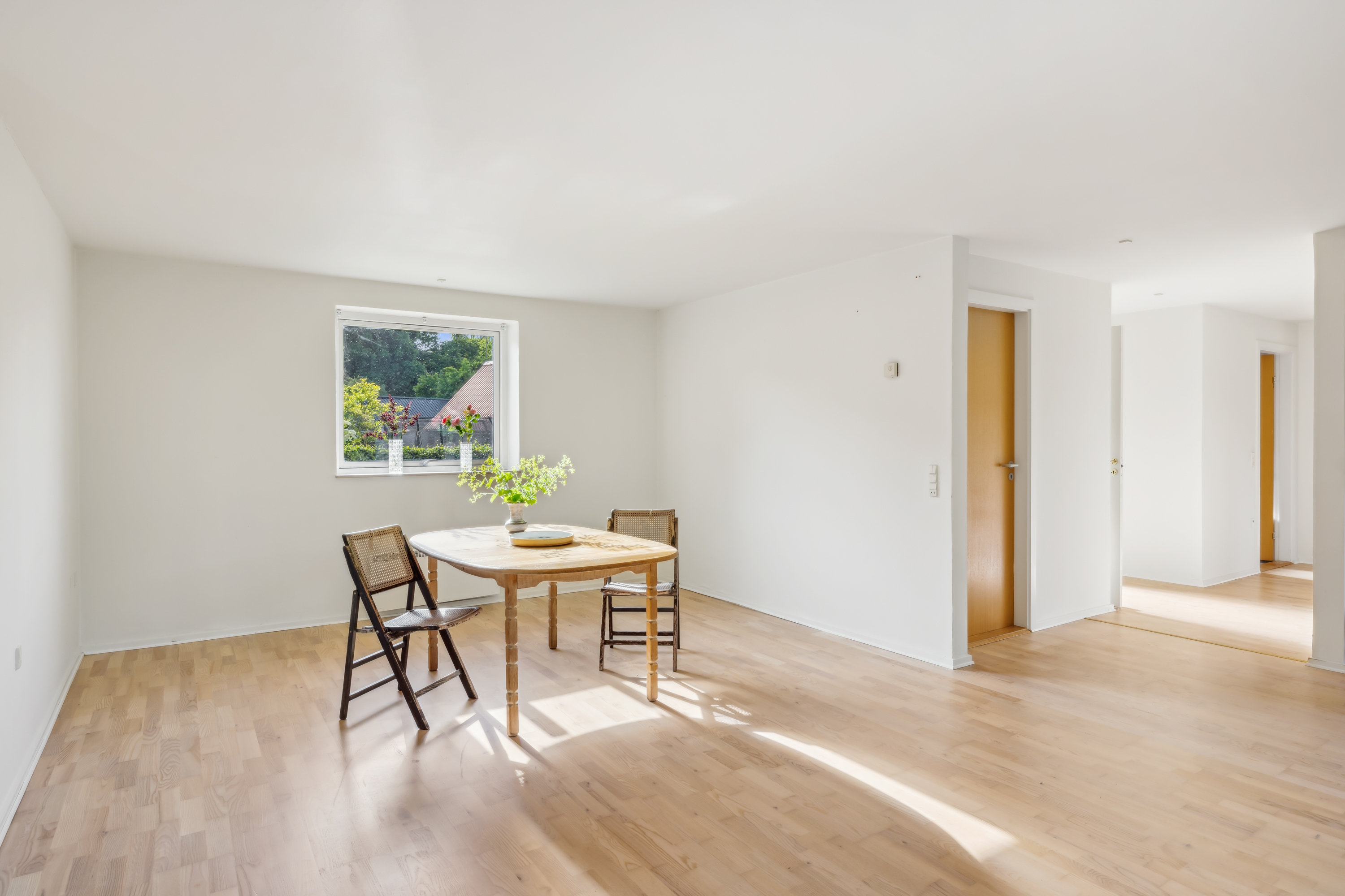 Fremhævet stue billede i fuldskærmstilstand. Billede af Bygaden 17, Følle, 8410 Rønde