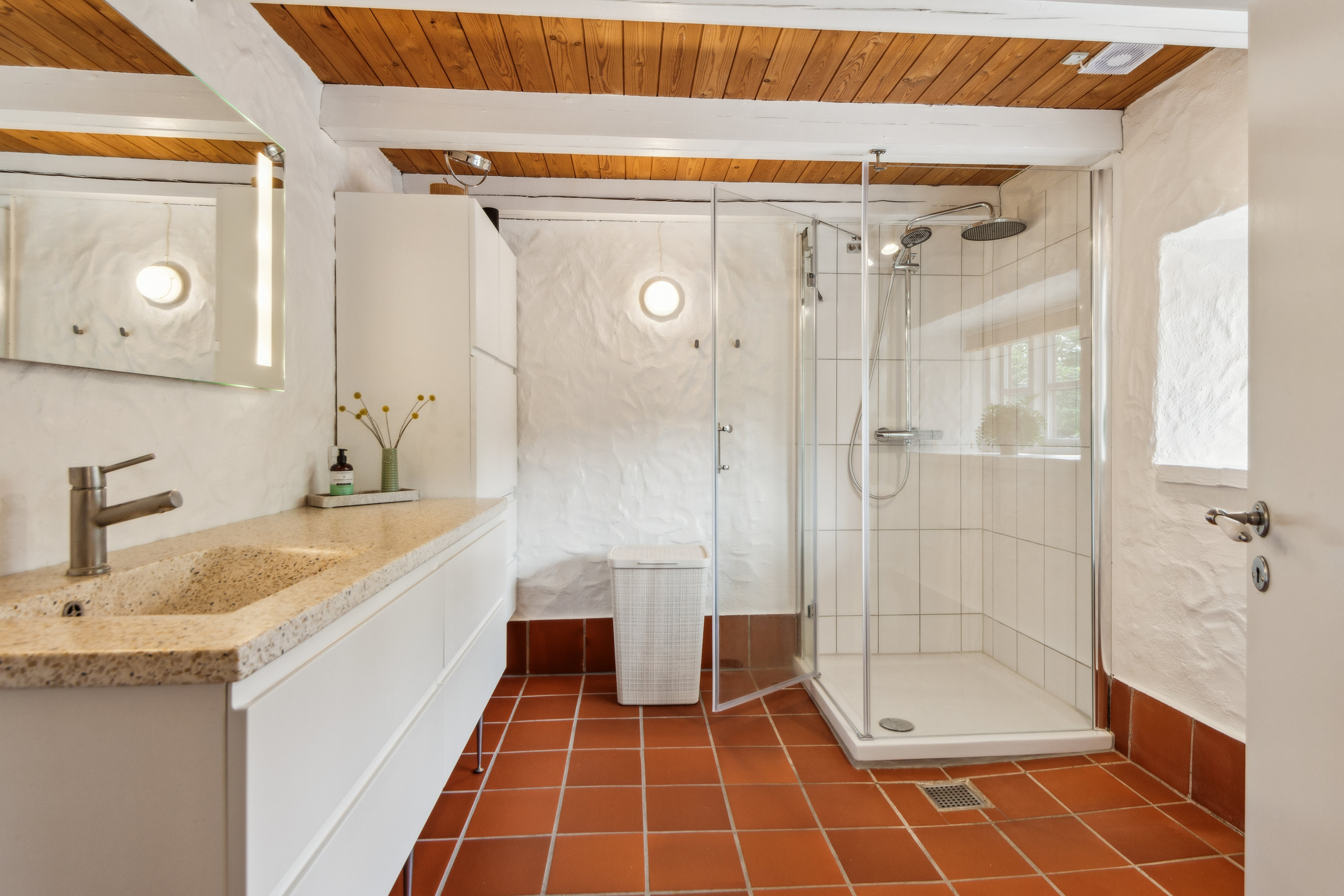 Fremhævet badeværelse billede i fuldskærmstilstand. Billede af Nibevej 204, Øster Hornum, 9530 Støvring