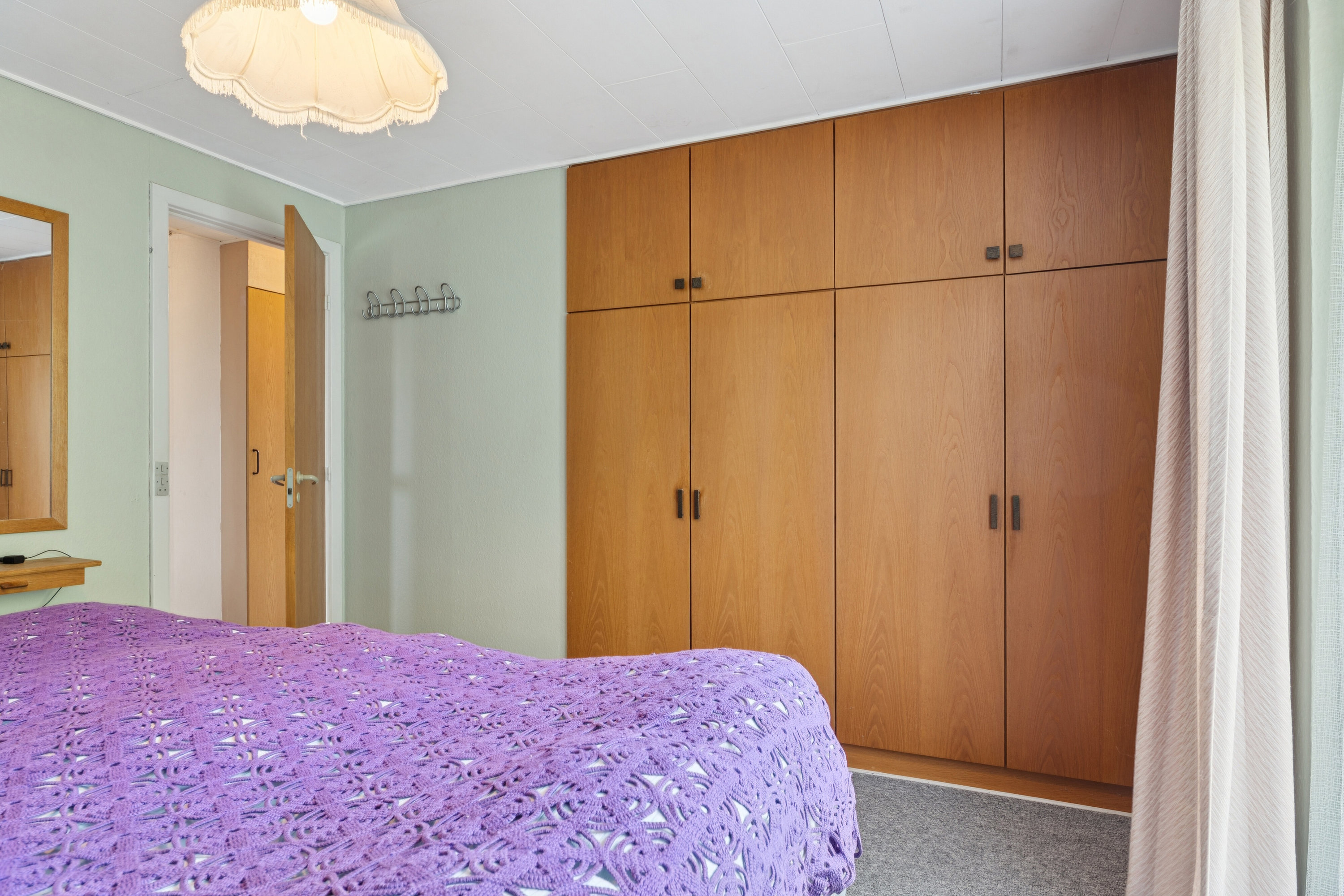 Fremhævet soveværelse billede i fuldskærmstilstand. Billede af Rødgranen 11, 8620 Kjellerup