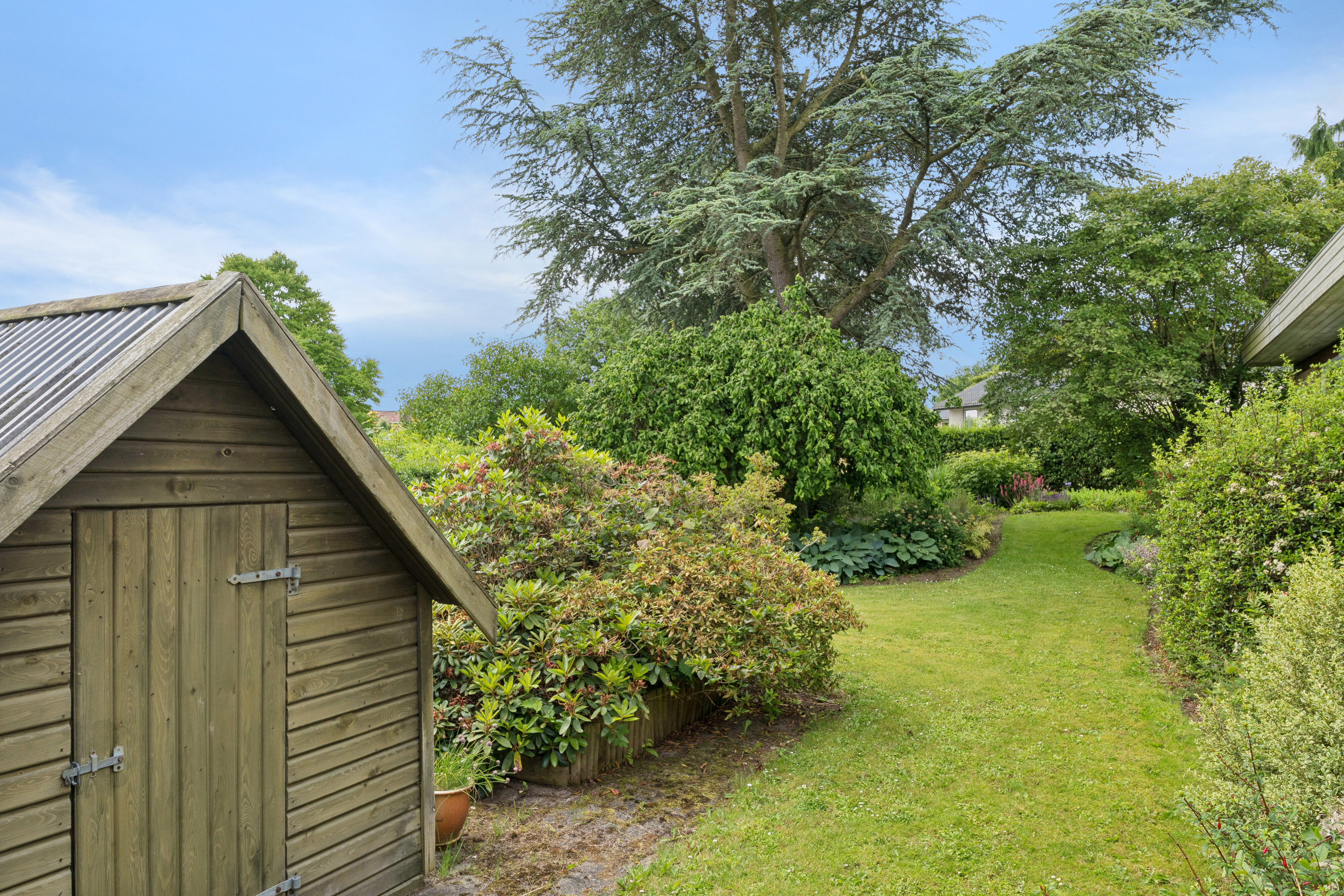 Fremhævet have billede i fuldskærmstilstand. Billede af Rødgranen 11, 8620 Kjellerup