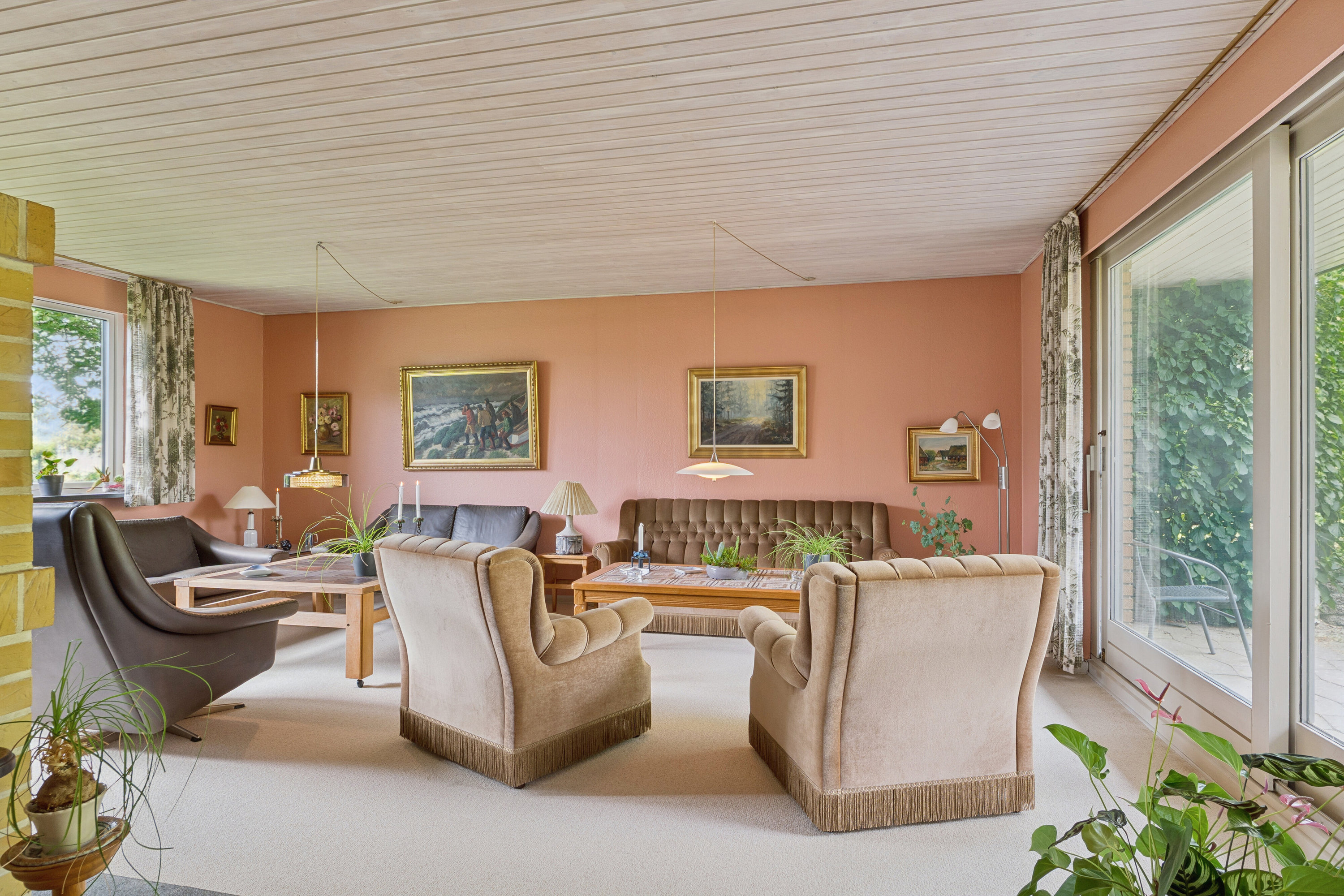 Fremhævet stue billede i fuldskærmstilstand. Billede af Rødgranen 11, 8620 Kjellerup