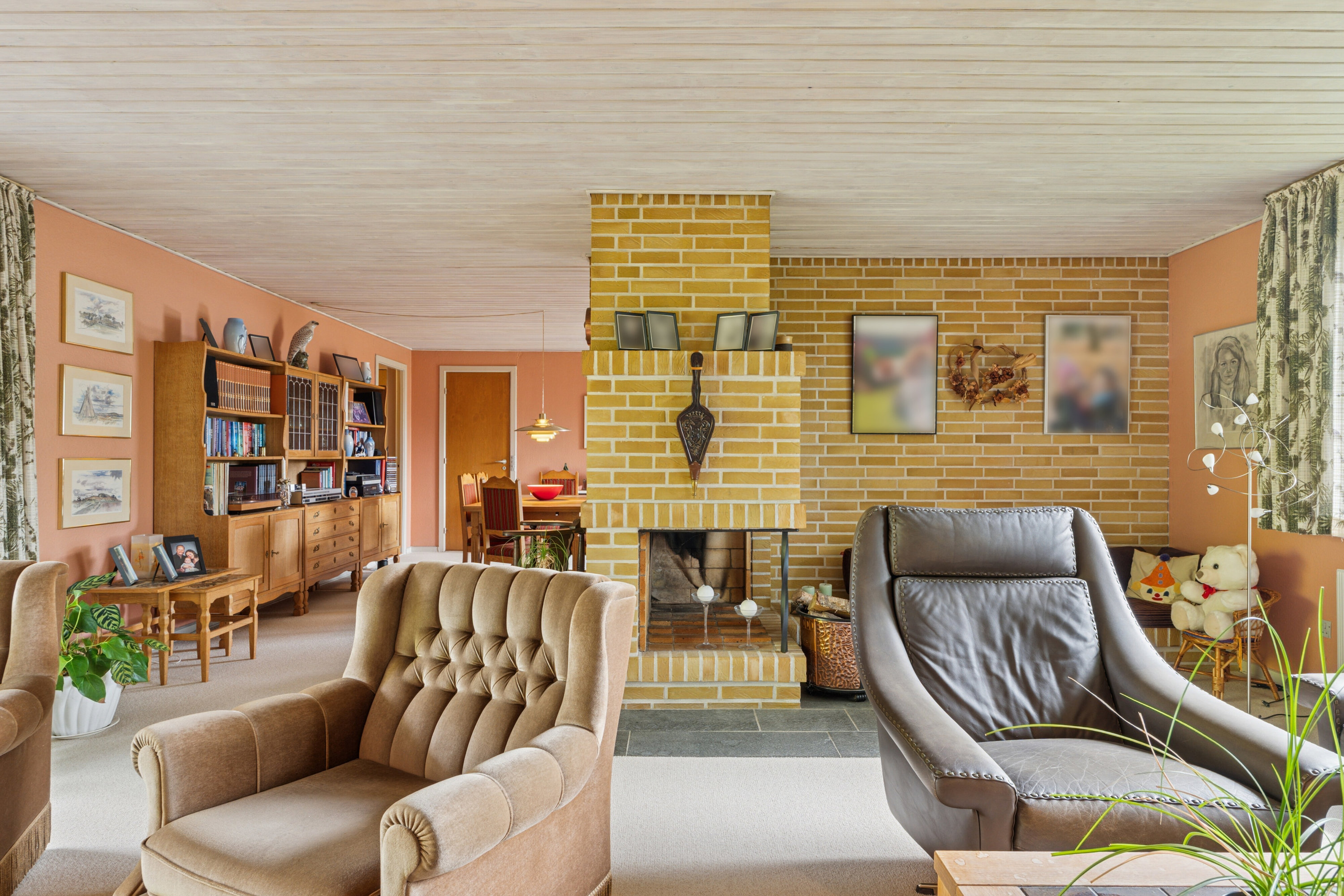 Fremhævet stue billede i fuldskærmstilstand. Billede af Rødgranen 11, 8620 Kjellerup