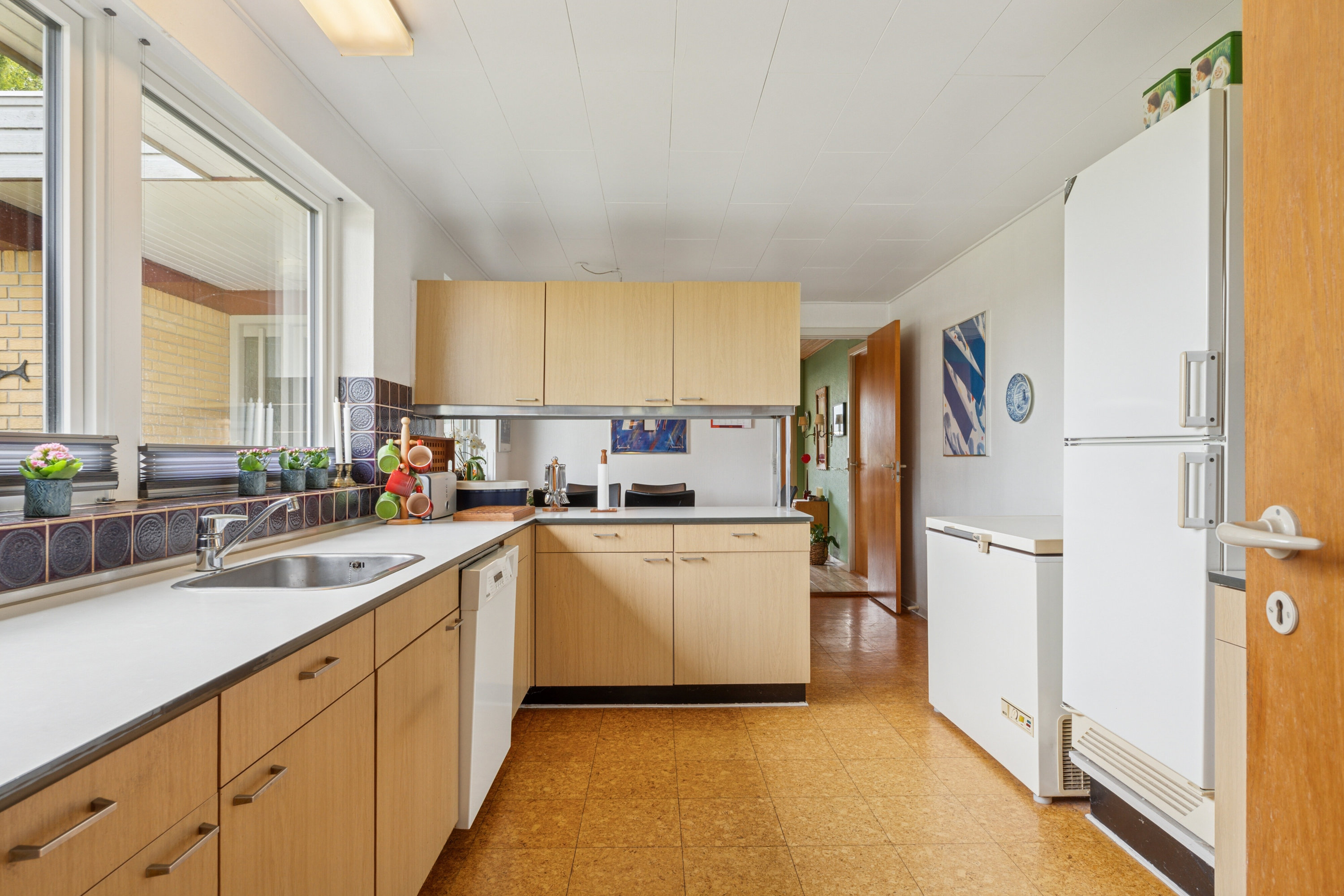 Fremhævet køkken billede i fuldskærmstilstand. Billede af Rødgranen 11, 8620 Kjellerup