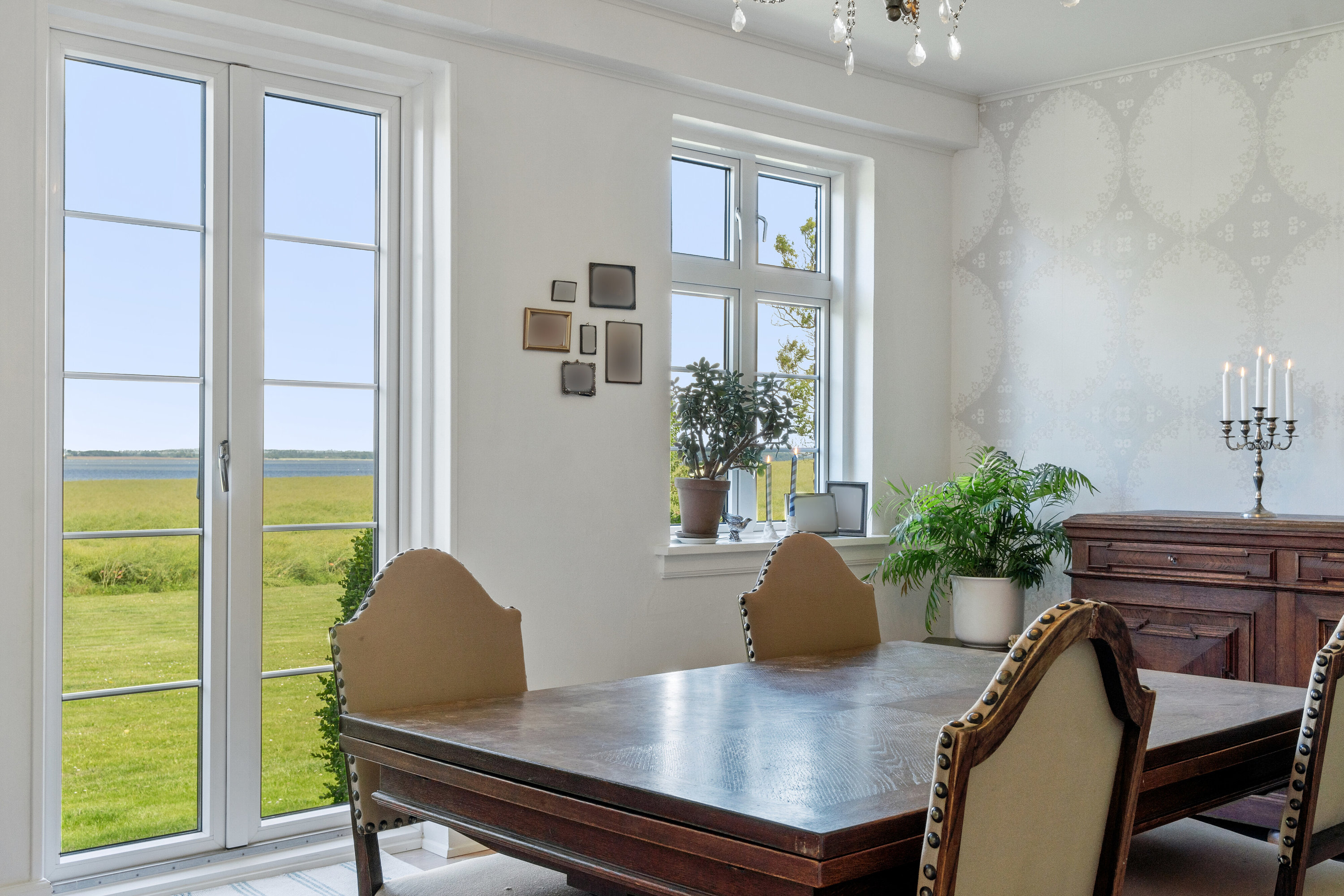 Fremhævet spisestue billede i fuldskærmstilstand. Billede af Svinøvestervej 30, 4750 Lundby