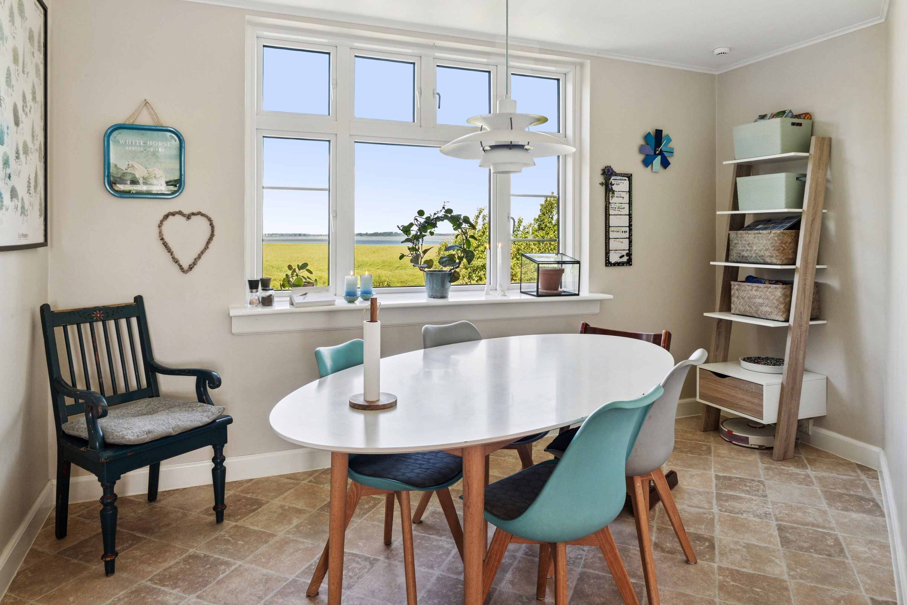 Fremhævet spisestue billede i fuldskærmstilstand. Billede af Svinøvestervej 30, 4750 Lundby