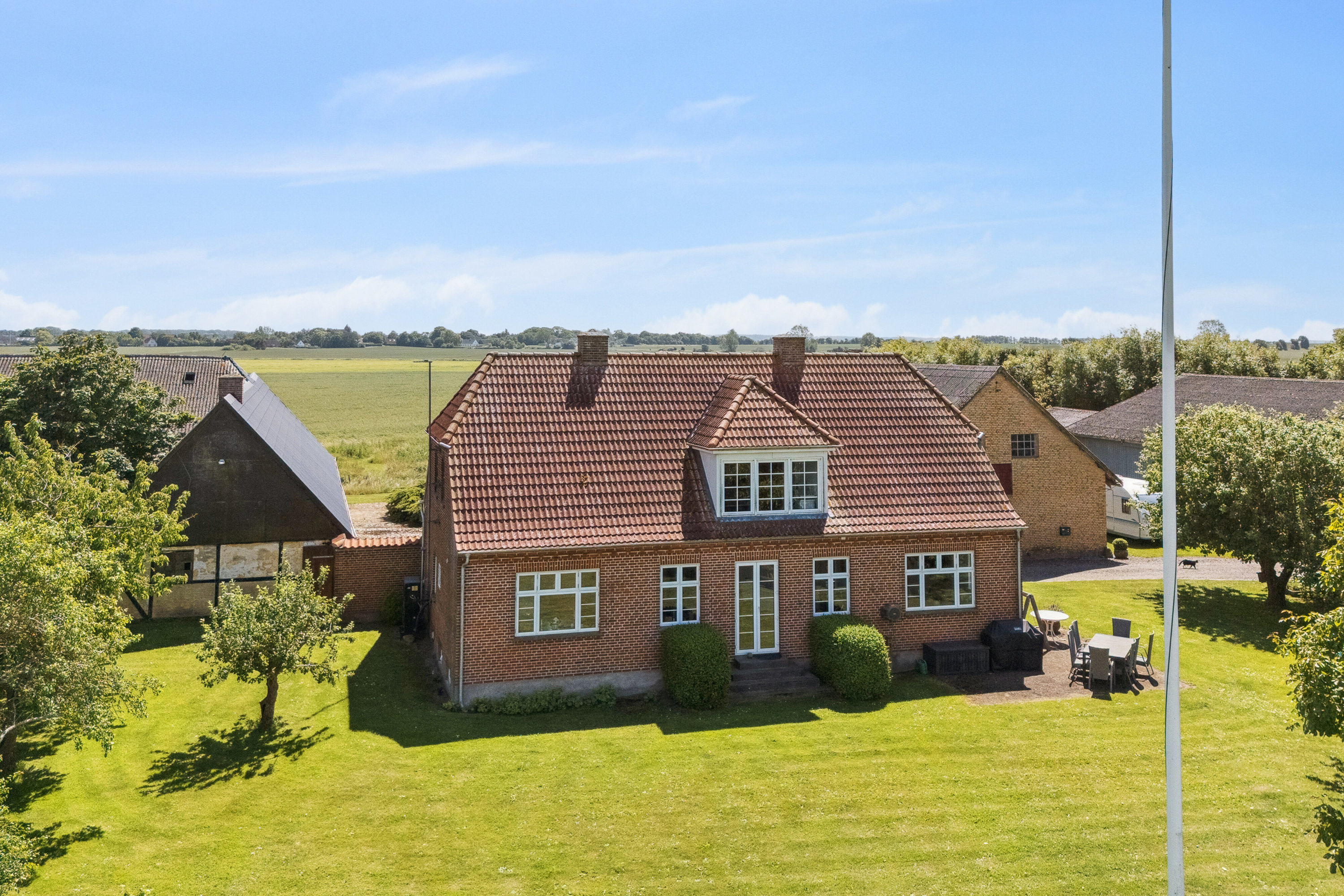 Fremhævet set fra haven billede i fuldskærmstilstand. Billede af Svinøvestervej 30, 4750 Lundby