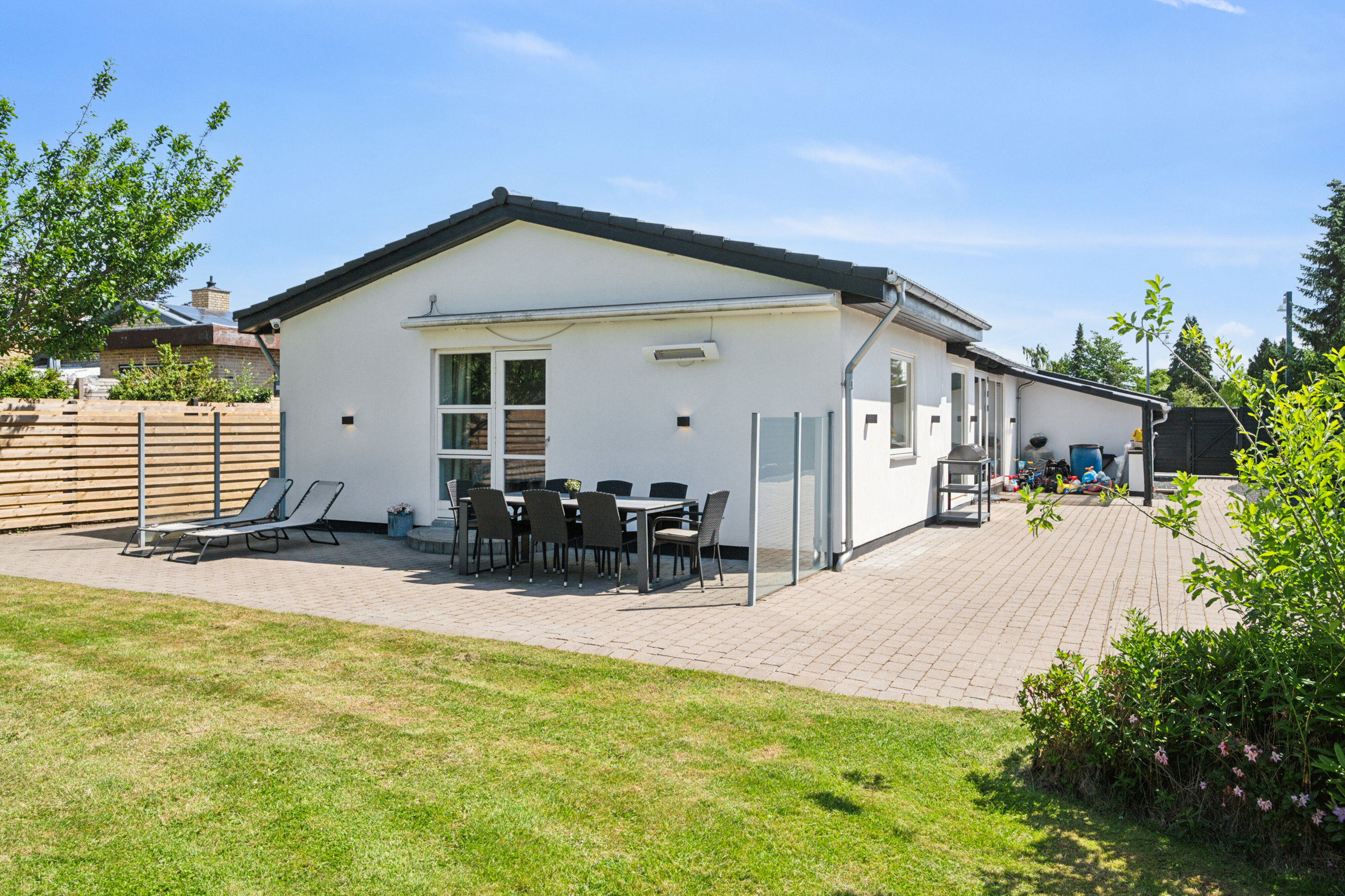 Miniaturebillede 1: set fra haven. Billede af Niels Frederiksens Alle 27, 2610 Rødovre