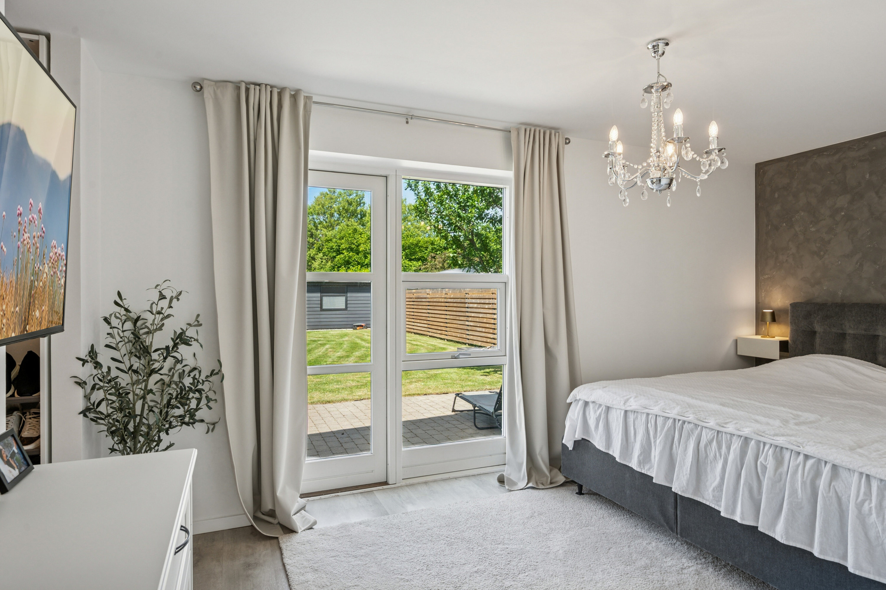 Fremhævet soveværelse billede i fuldskærmstilstand. Billede af Niels Frederiksens Alle 27, 2610 Rødovre