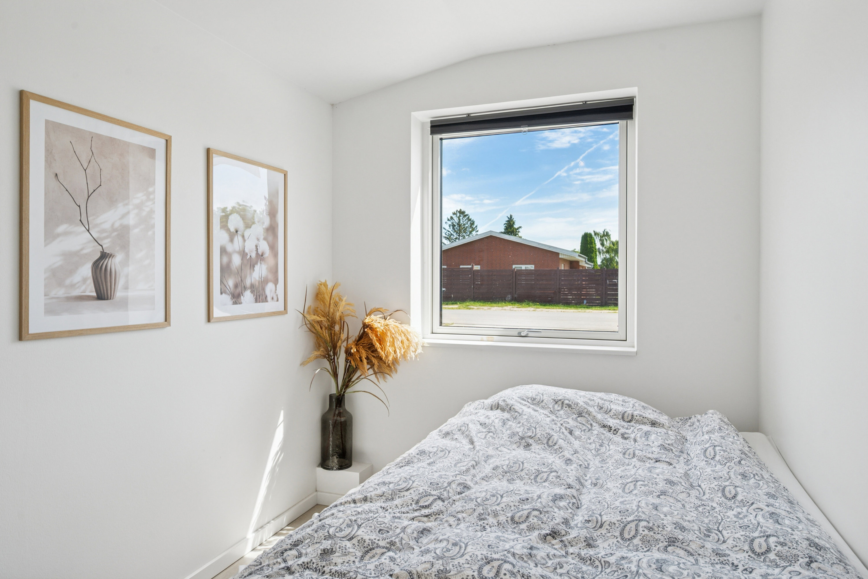 Fremhævet soveværelse billede i fuldskærmstilstand. Billede af Niels Frederiksens Alle 27, 2610 Rødovre