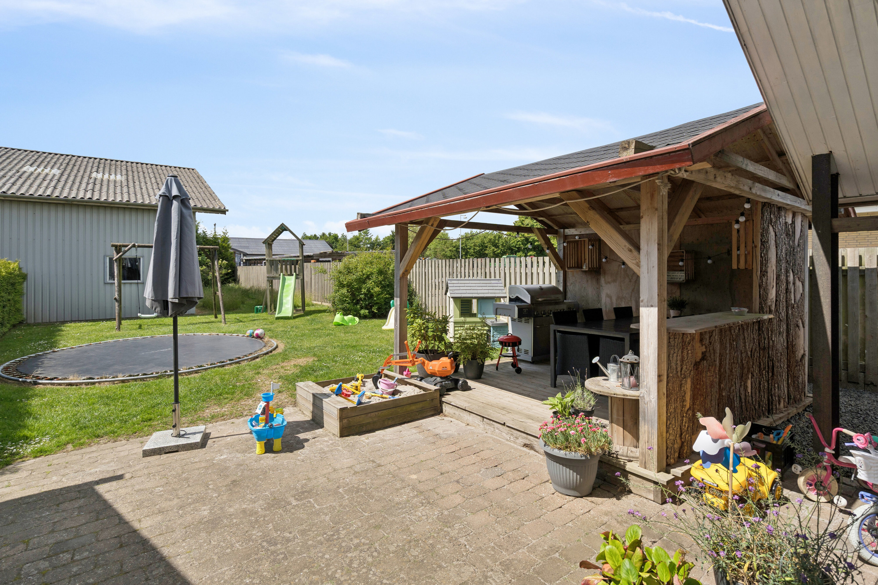 Fremhævet udendørs billede i fuldskærmstilstand. Billede af Islandsgade 4, 4690 Haslev