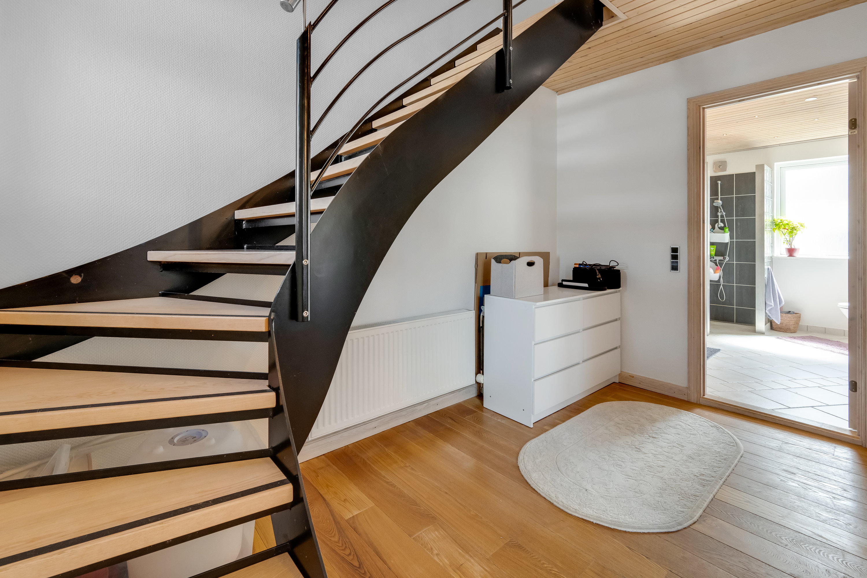 Fremhævet trappe billede i fuldskærmstilstand. Billede af Gl Kongevej 23, 6920 Videbæk