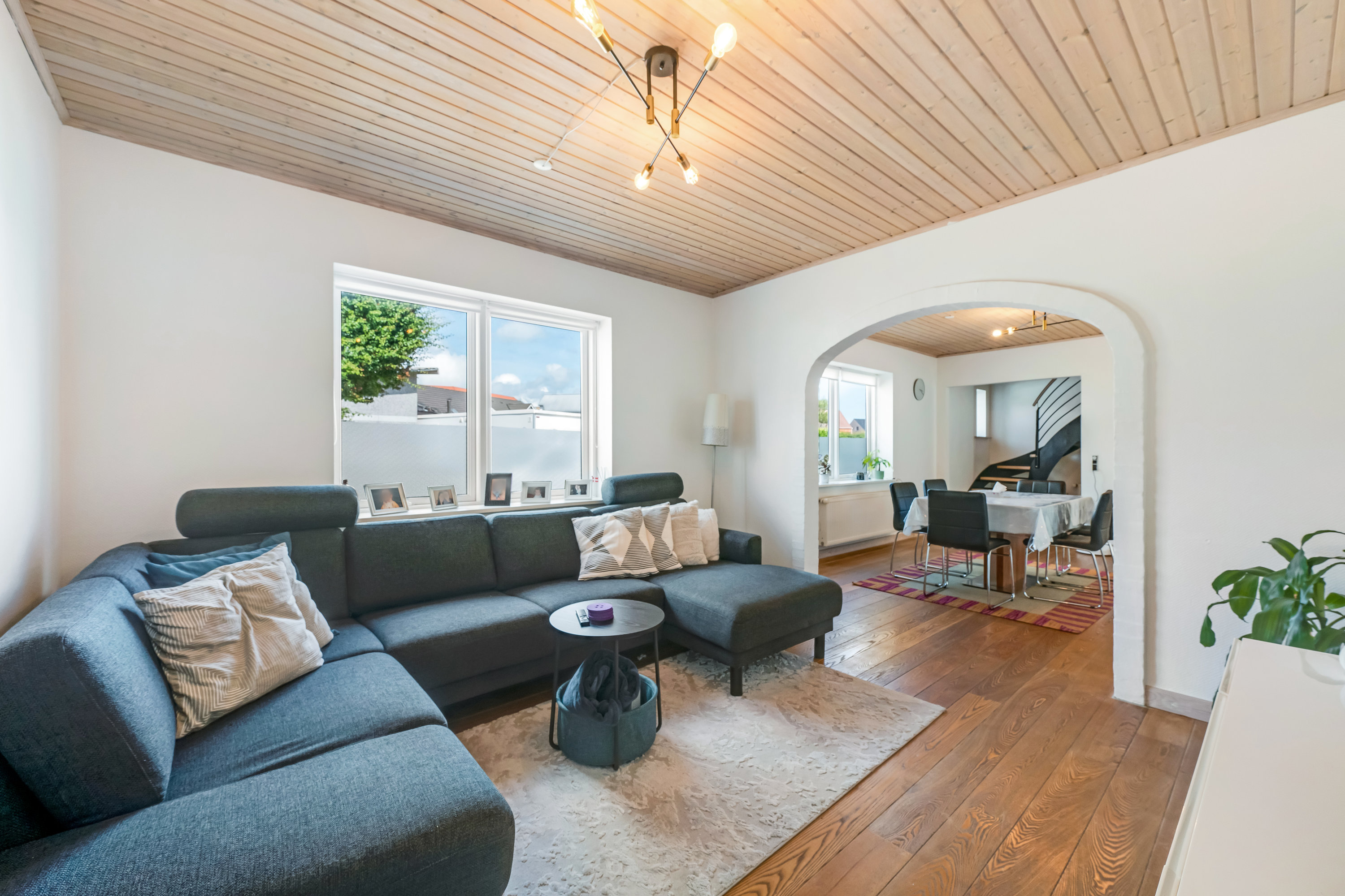 Fremhævet stue billede i fuldskærmstilstand. Billede af Gl Kongevej 23, 6920 Videbæk