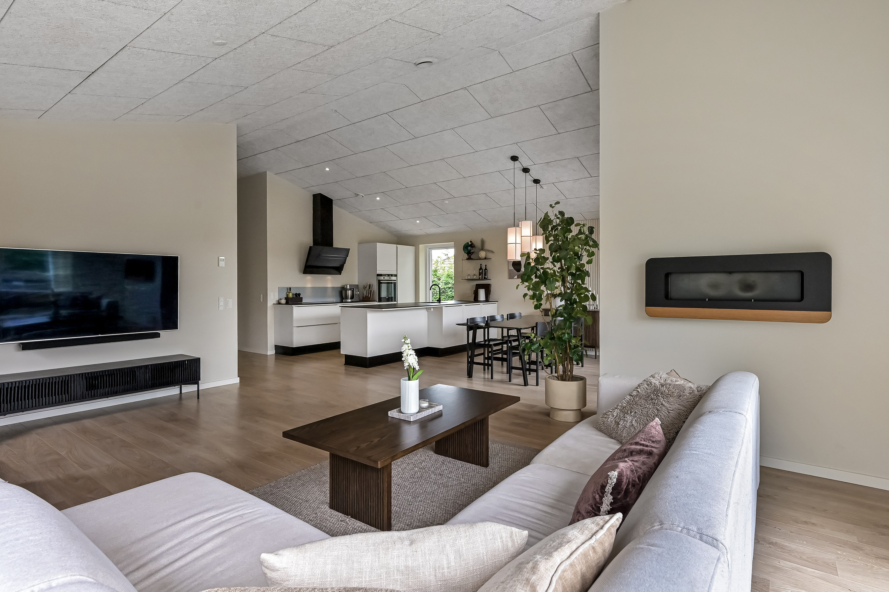 Fremhævet stue billede i fuldskærmstilstand. Billede af Gødstrupvænget 16, Snejbjerg, 7400 Herning