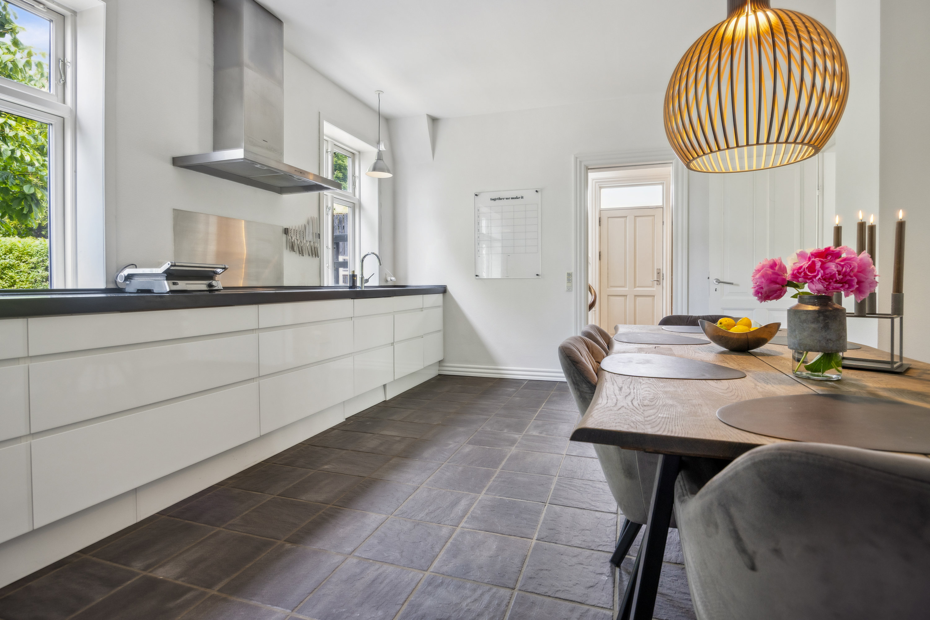 Fremhævet køkken billede i fuldskærmstilstand. Billede af Niels Lykkes Gade 16, 9400 Nørresundby