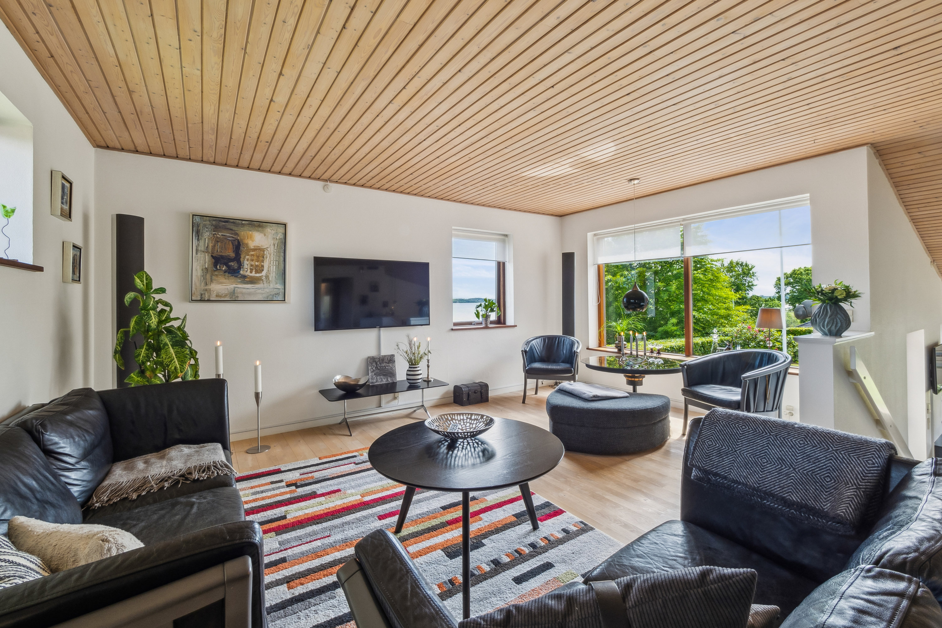 Fremhævet stue billede i fuldskærmstilstand. Billede af Lyngbjergvej 15, Faarup, 7900 Nykøbing M