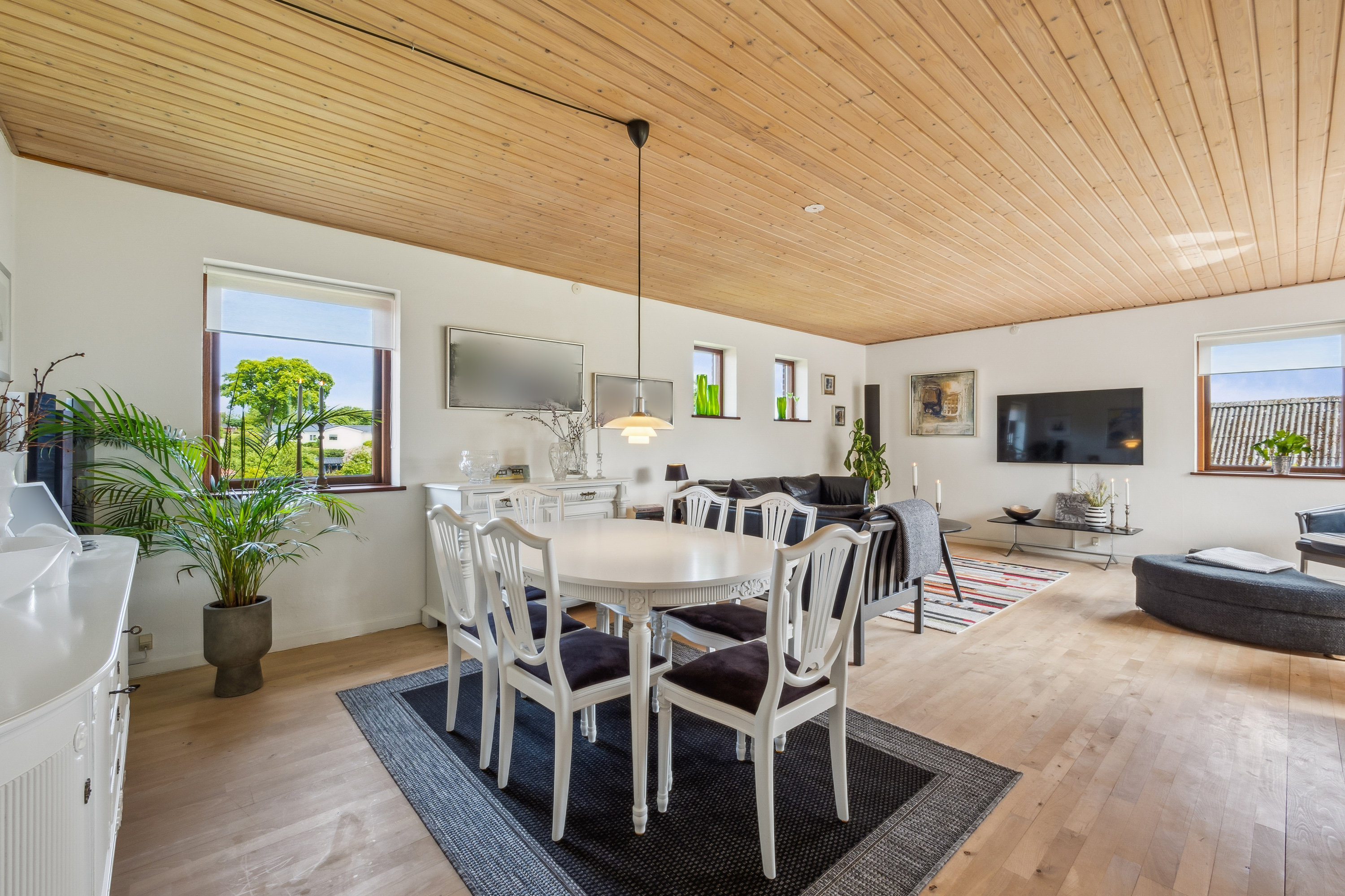 Fremhævet stue billede i fuldskærmstilstand. Billede af Lyngbjergvej 15, Faarup, 7900 Nykøbing M