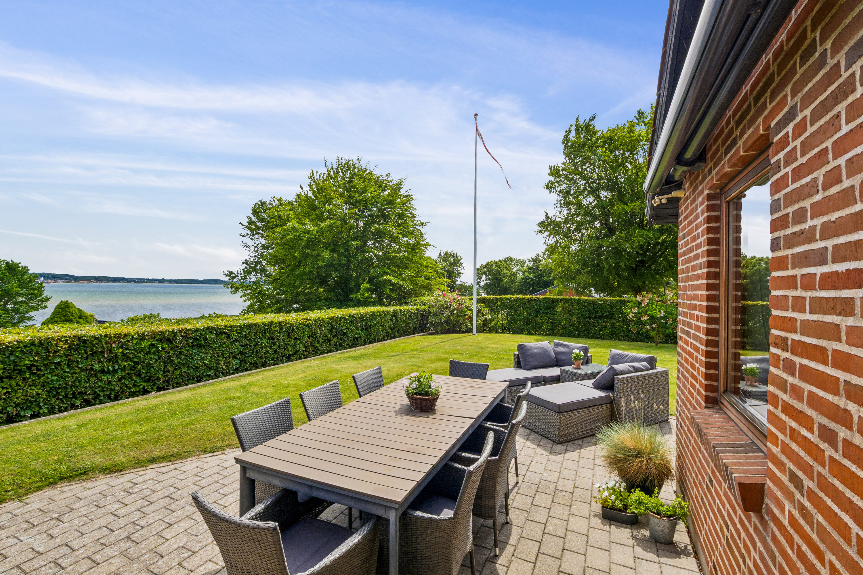 Fremhævet terrasse billede i fuldskærmstilstand. Billede af Lyngbjergvej 15, Faarup, 7900 Nykøbing M