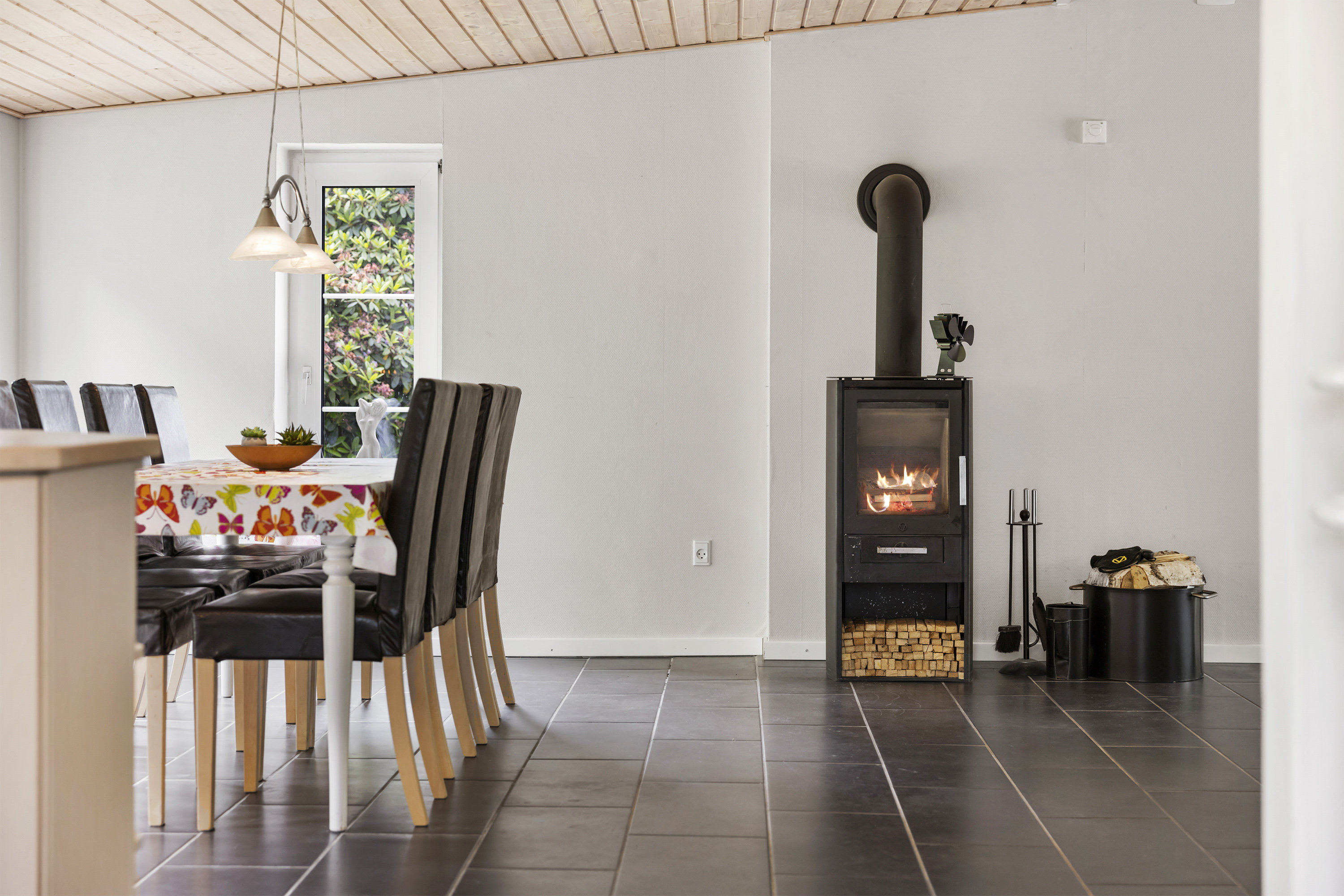 Fremhævet alrum billede i fuldskærmstilstand. Billede af Mågevej 1, Hou, 9370 Hals