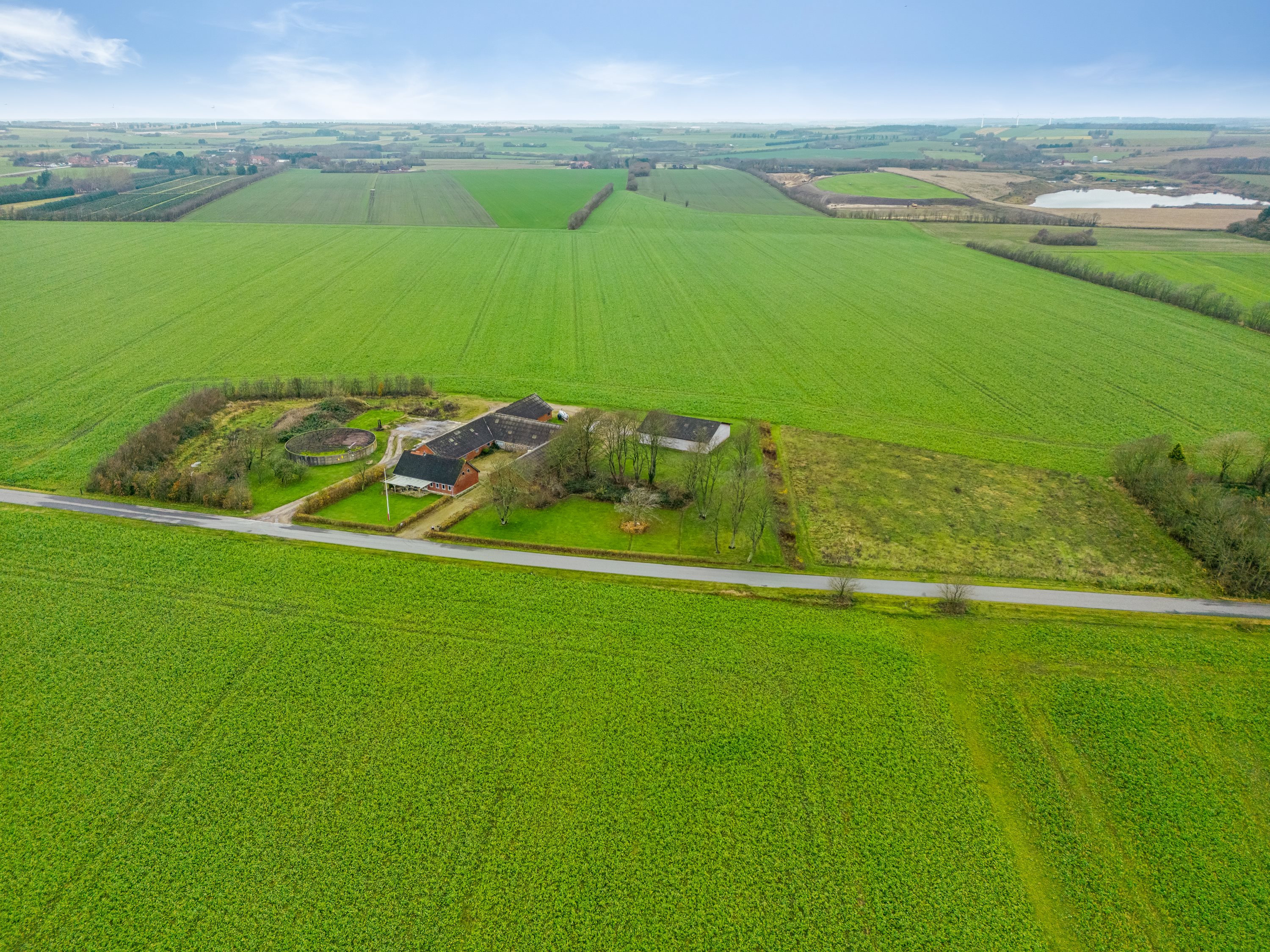 Fremhævet luftfoto billede i fuldskærmstilstand. Billede af Tylvadvej 20, Finderup, 6900 Skjern