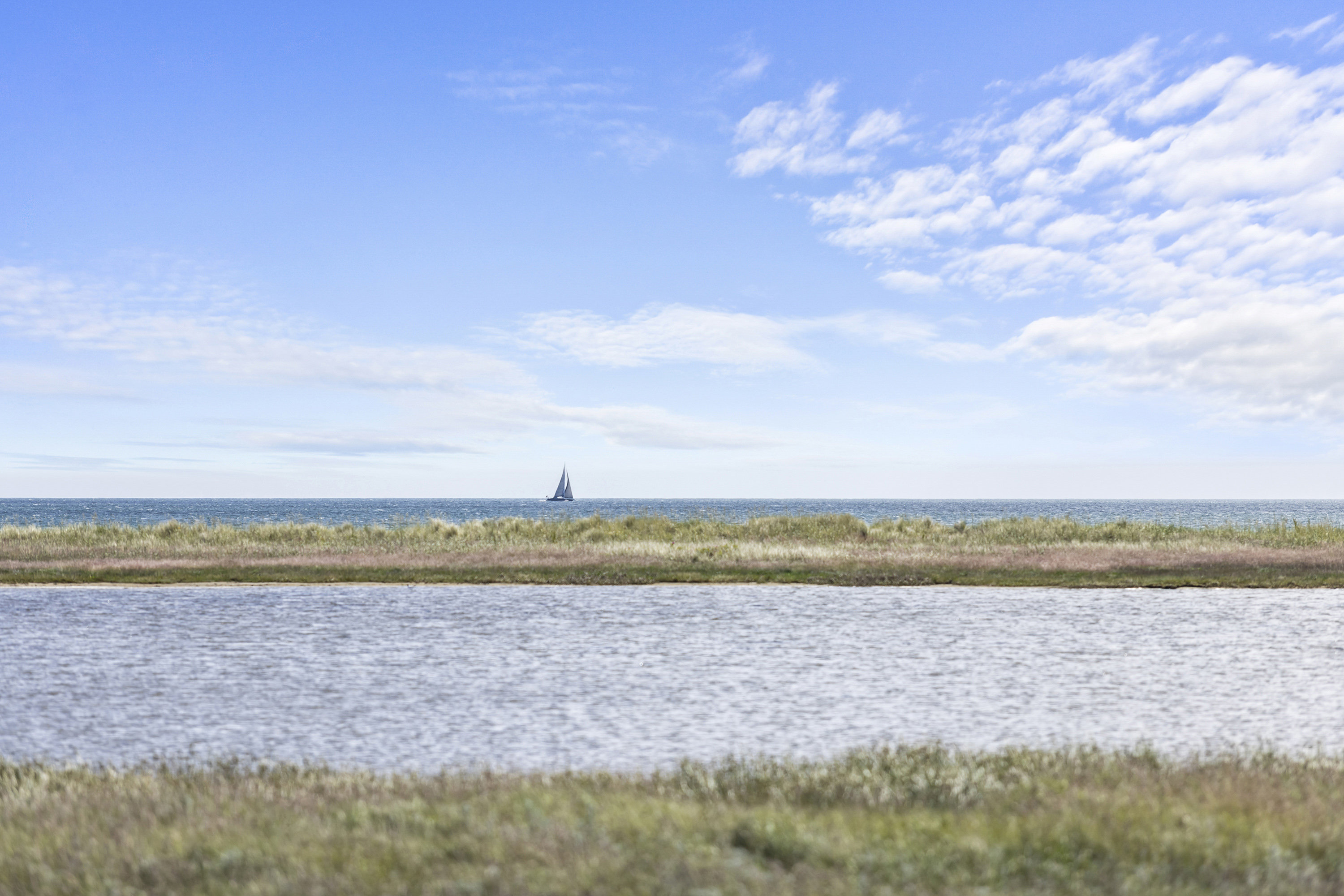 Fremhævet omgivelser billede i fuldskærmstilstand. Billede af Mågevej 1, Hou, 9370 Hals