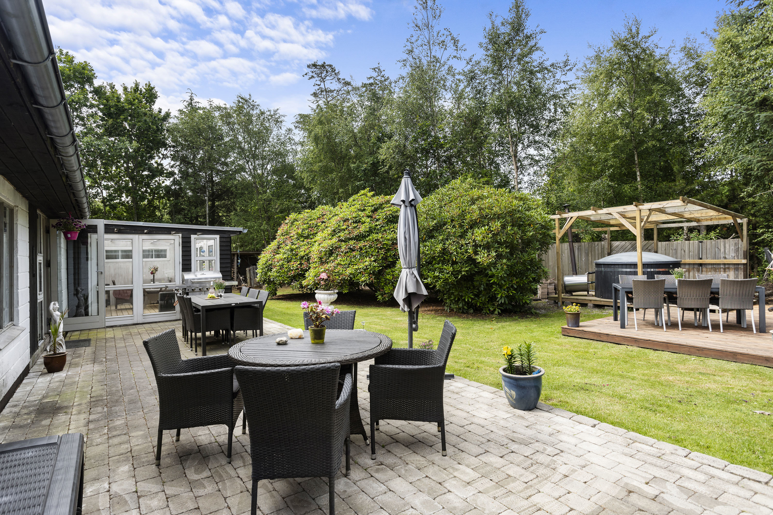 Fremhævet terrasse billede i fuldskærmstilstand. Billede af Mågevej 1, Hou, 9370 Hals