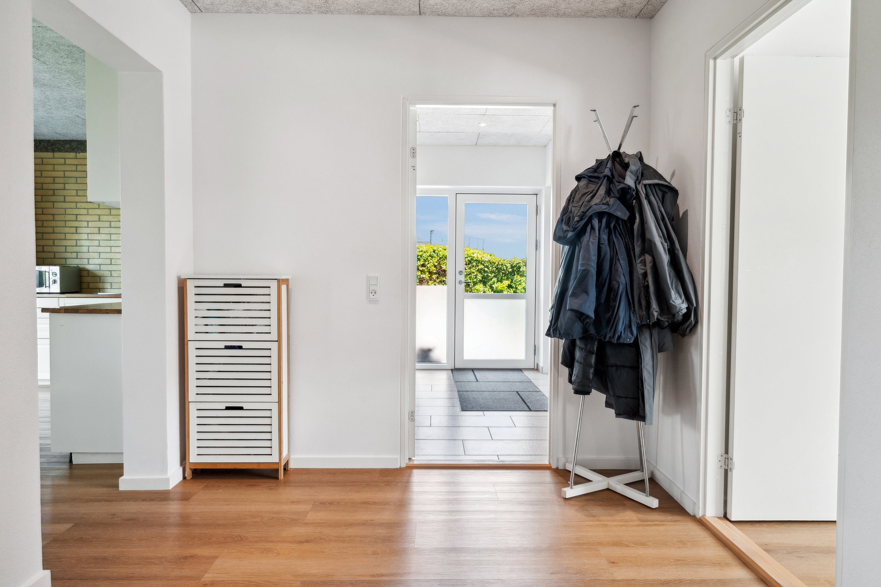 Fremhævet gang billede i fuldskærmstilstand. Billede af Åmarksvej 7, 8250 Egå