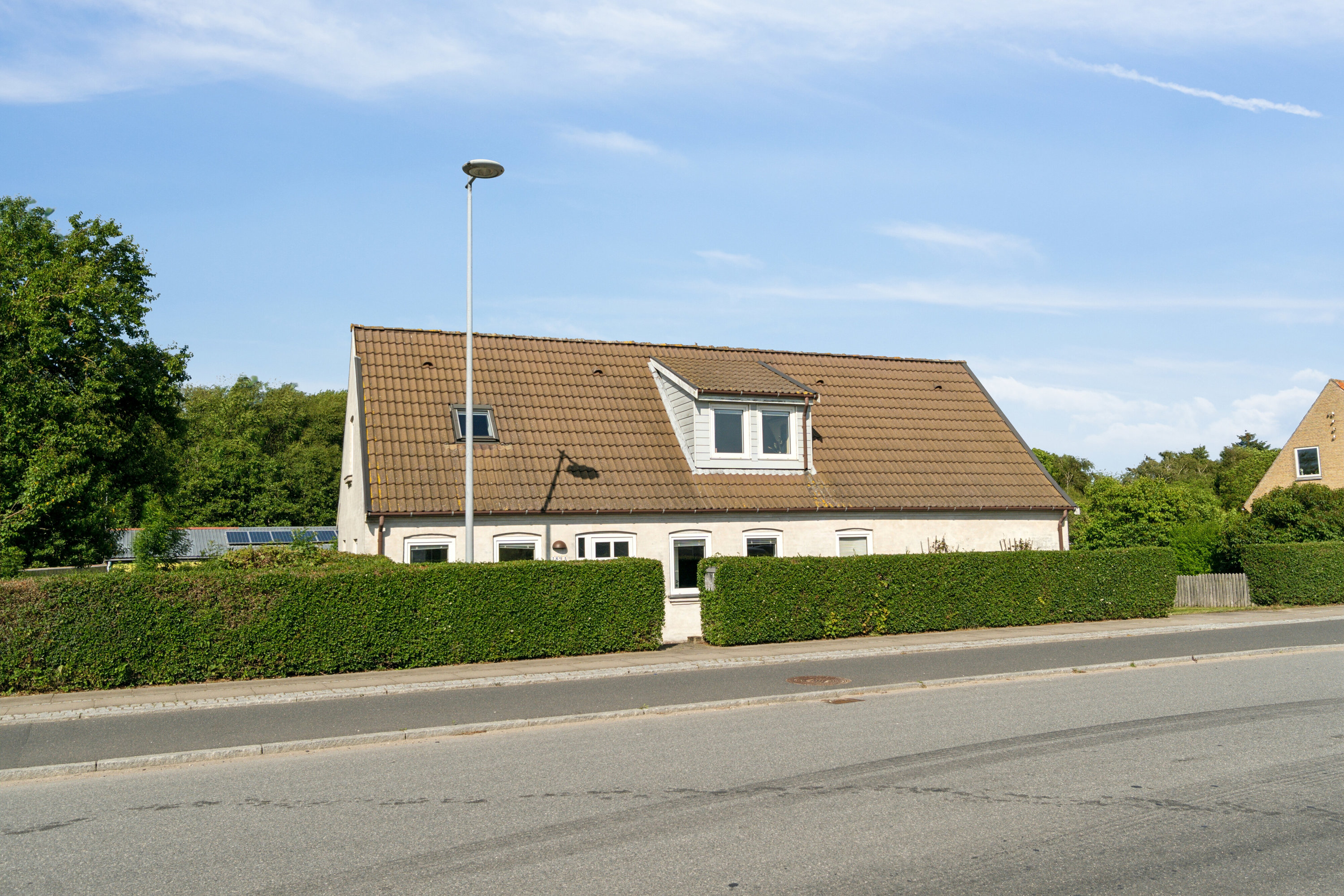 Fremhævet set fra vejen billede i fuldskærmstilstand. Billede af Slagelsevej 189A, 4400 Kalundborg